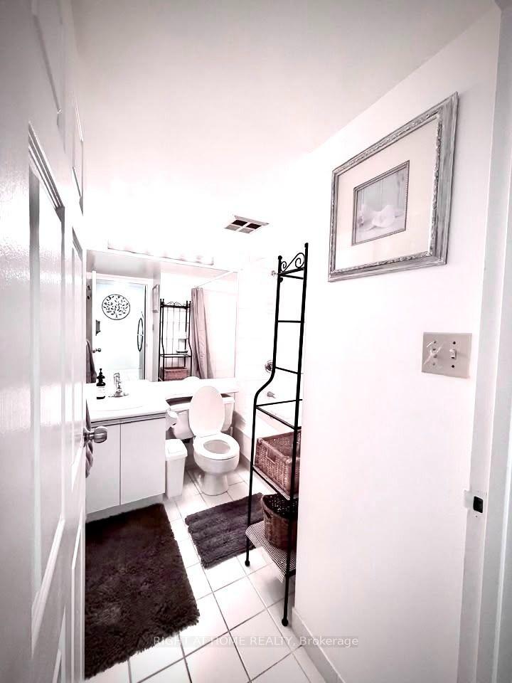 Photo 17 of Unit 1712, 10 Queens Quay W, Toronto, Waterfront Communities — HOMEH