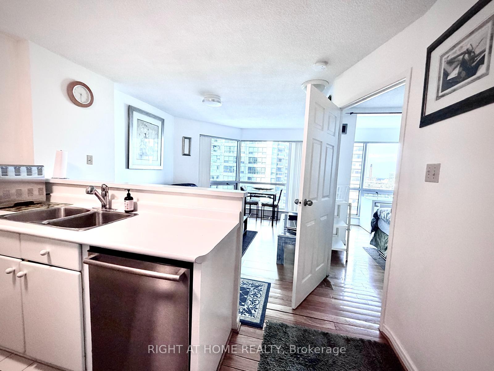 Photo 16 of Unit 1712, 10 Queens Quay W, Toronto, Waterfront Communities — HOMEH