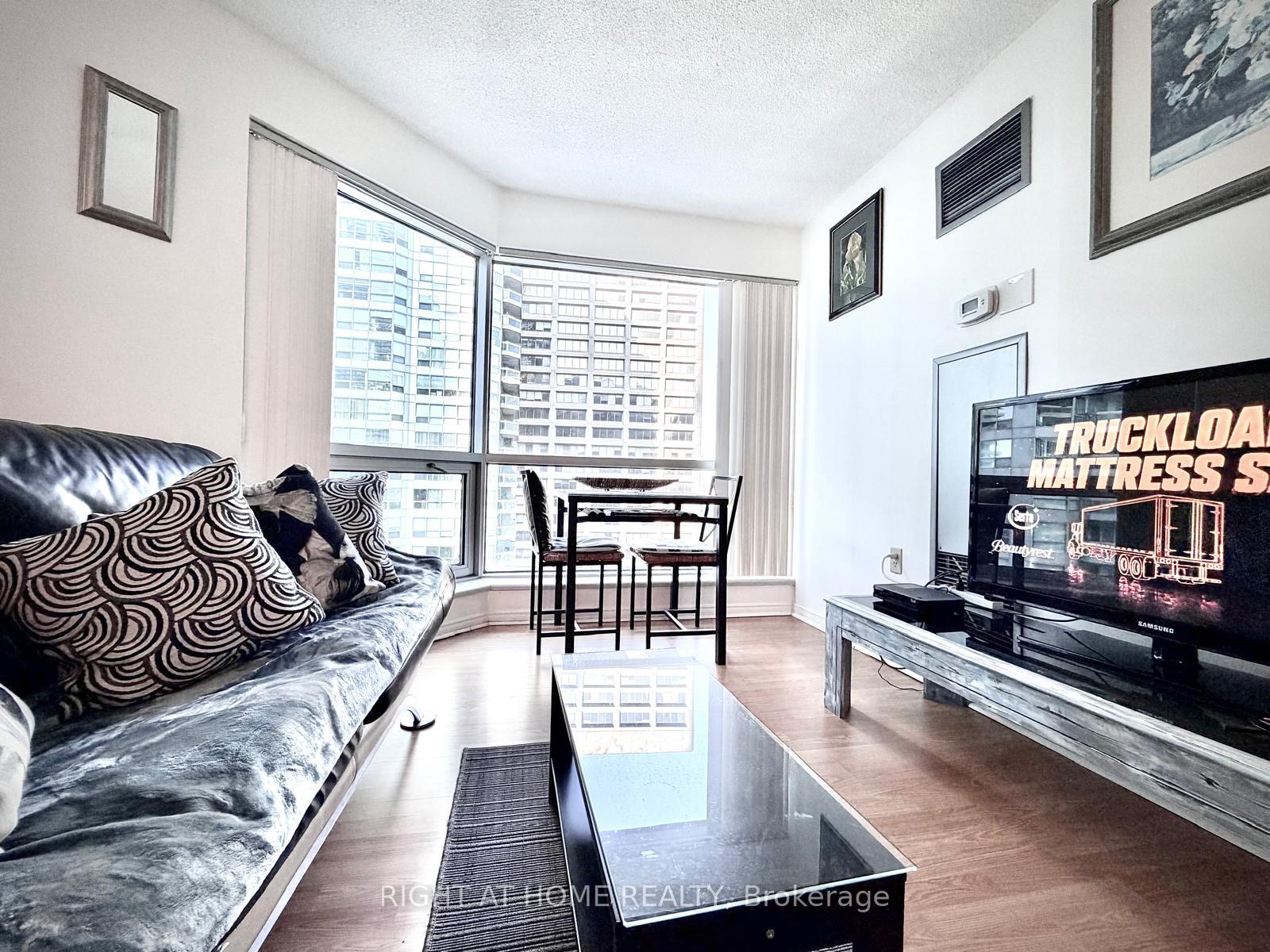 Photo 8 of Unit 1712, 10 Queens Quay W, Toronto, Waterfront Communities — HOMEH