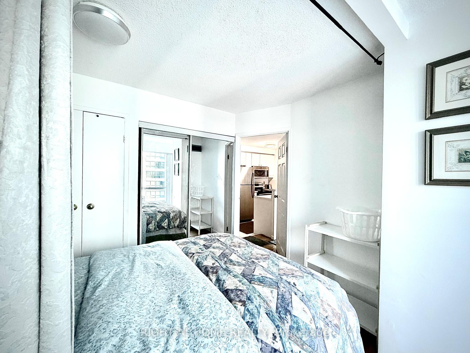 Photo 13 of Unit 1712, 10 Queens Quay W, Toronto, Waterfront Communities — HOMEH