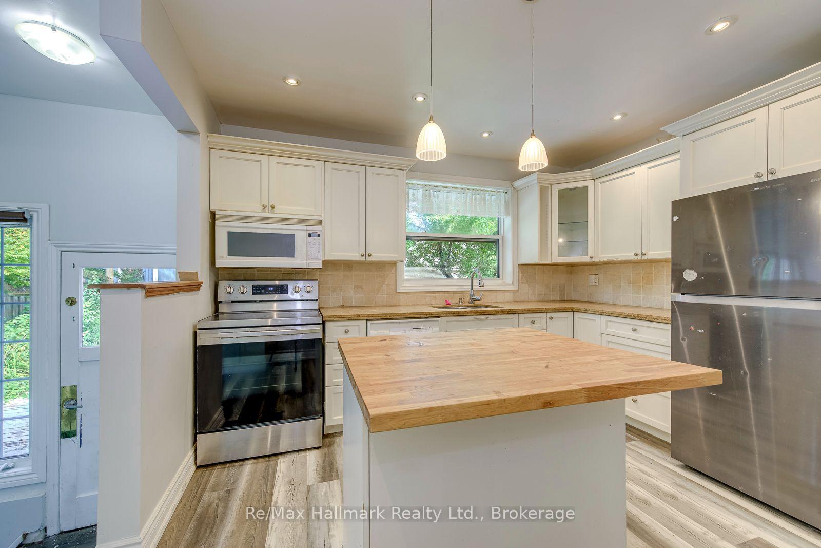 Photo 19 of 463 Candler Road, Oakville, Ford — HOMEH