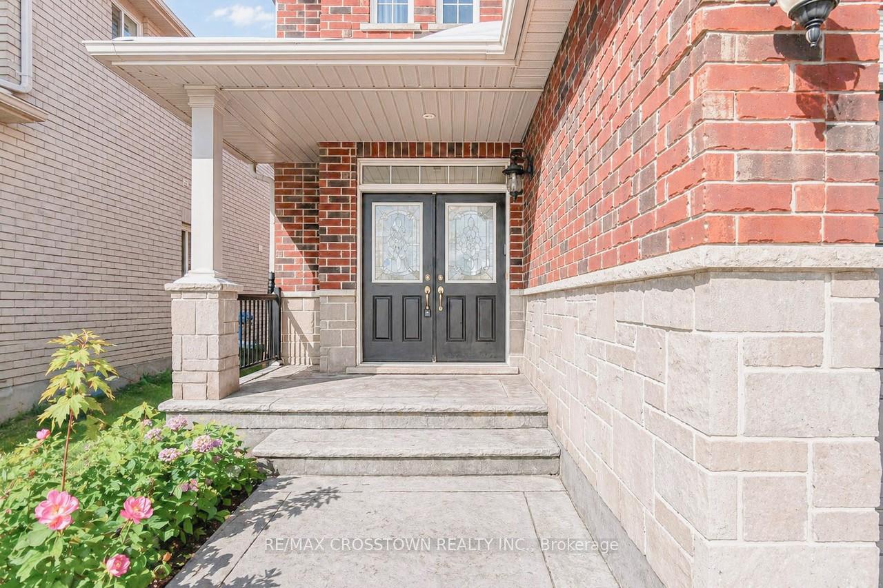 Photo 3 of 996 Booth Avenue, Innisfil, Alcona — HOMEH