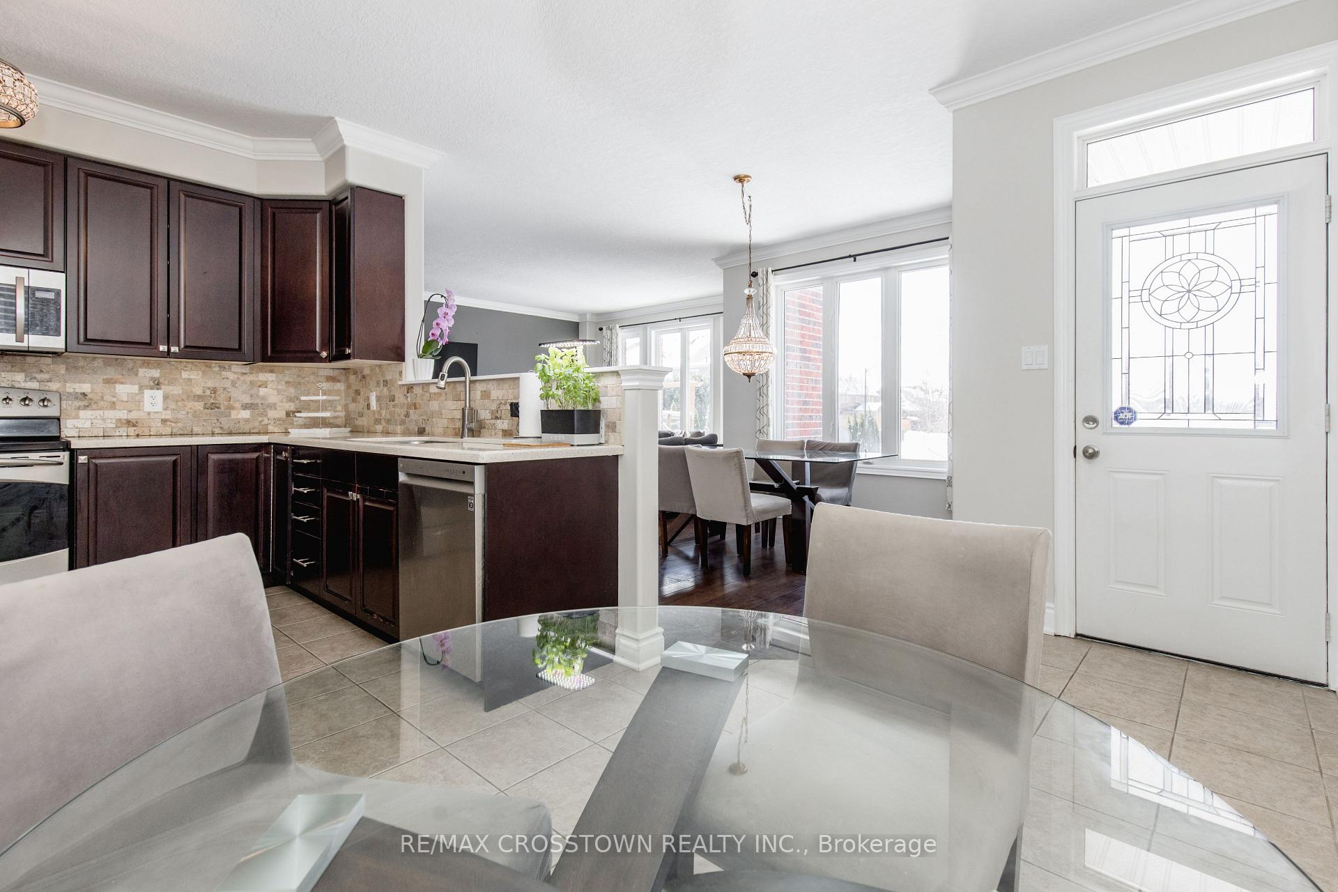 Photo 11 of 996 Booth Avenue, Innisfil, Alcona — HOMEH