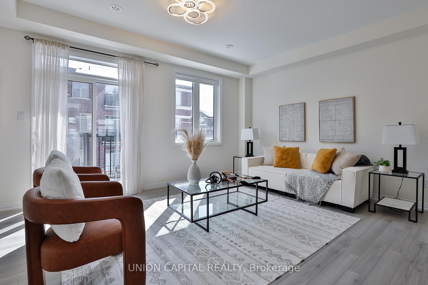 Photo 8 of 5 Sissons Way, Markham, Cedar Grove — HOMEH