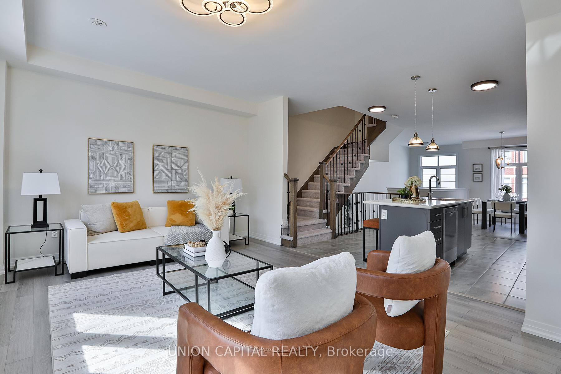 Photo 6 of 5 Sissons Way, Markham, Cedar Grove — HOMEH