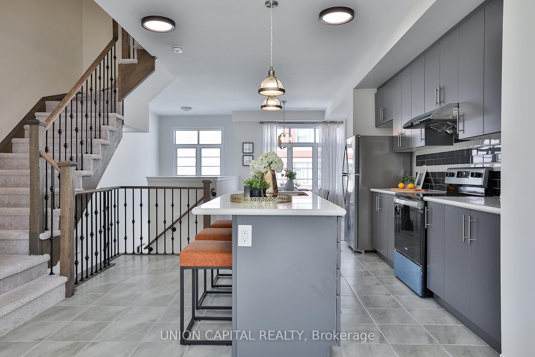 Photo 10 of 5 Sissons Way, Markham, Cedar Grove — HOMEH