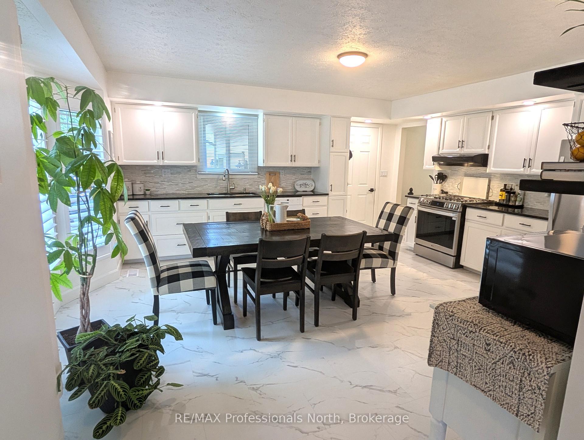 Photo 14 of 147 15th Ave Close, Hanover — HOMEH