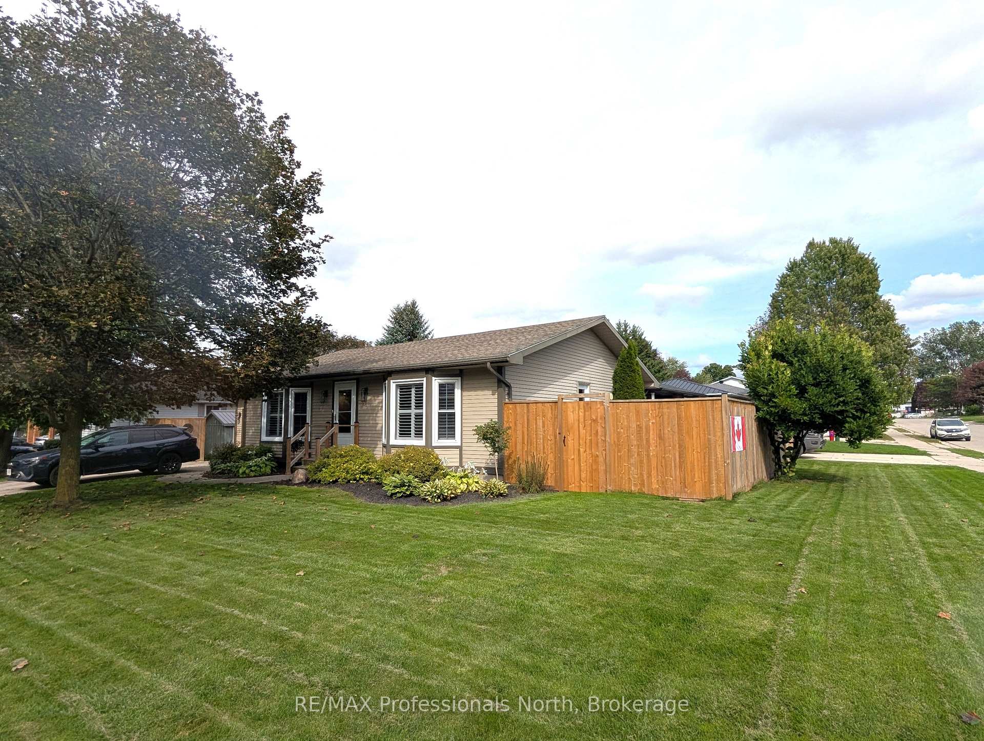 Photo 33 of 147 15th Ave Close, Hanover — HOMEH