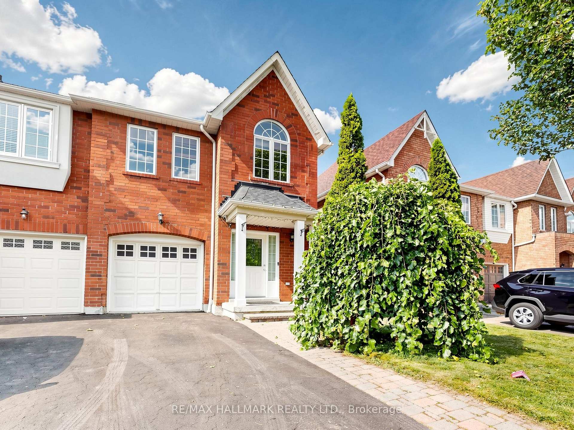 Photo 1 of 12 Stokely Crescent, Whitby, Downtown Whitby — HOMEH