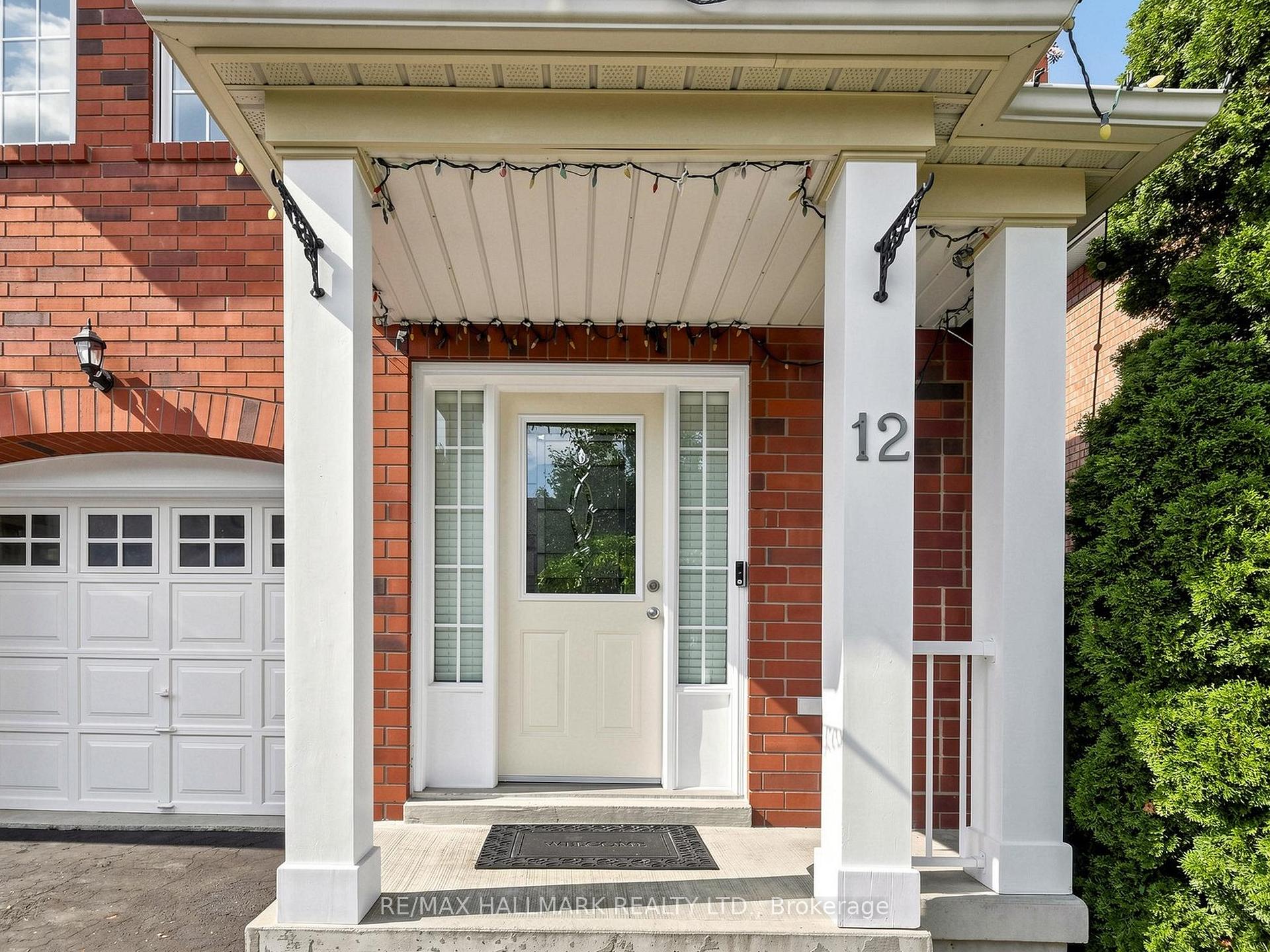 Photo 4 of 12 Stokely Crescent, Whitby, Downtown Whitby — HOMEH