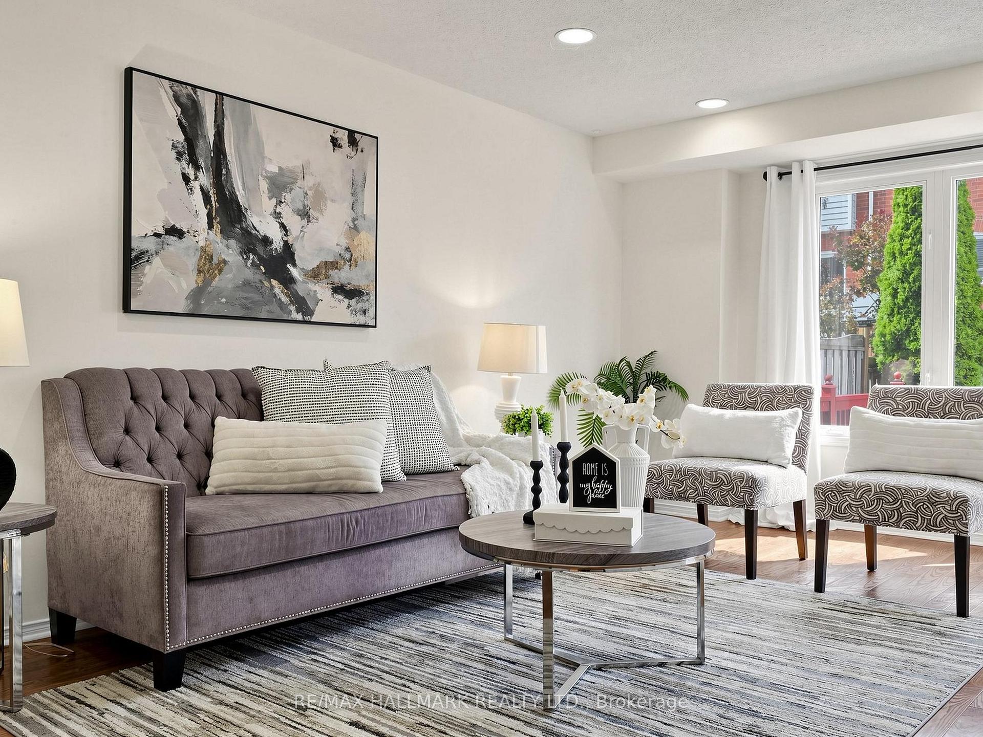 Photo 11 of 12 Stokely Crescent, Whitby, Downtown Whitby — HOMEH