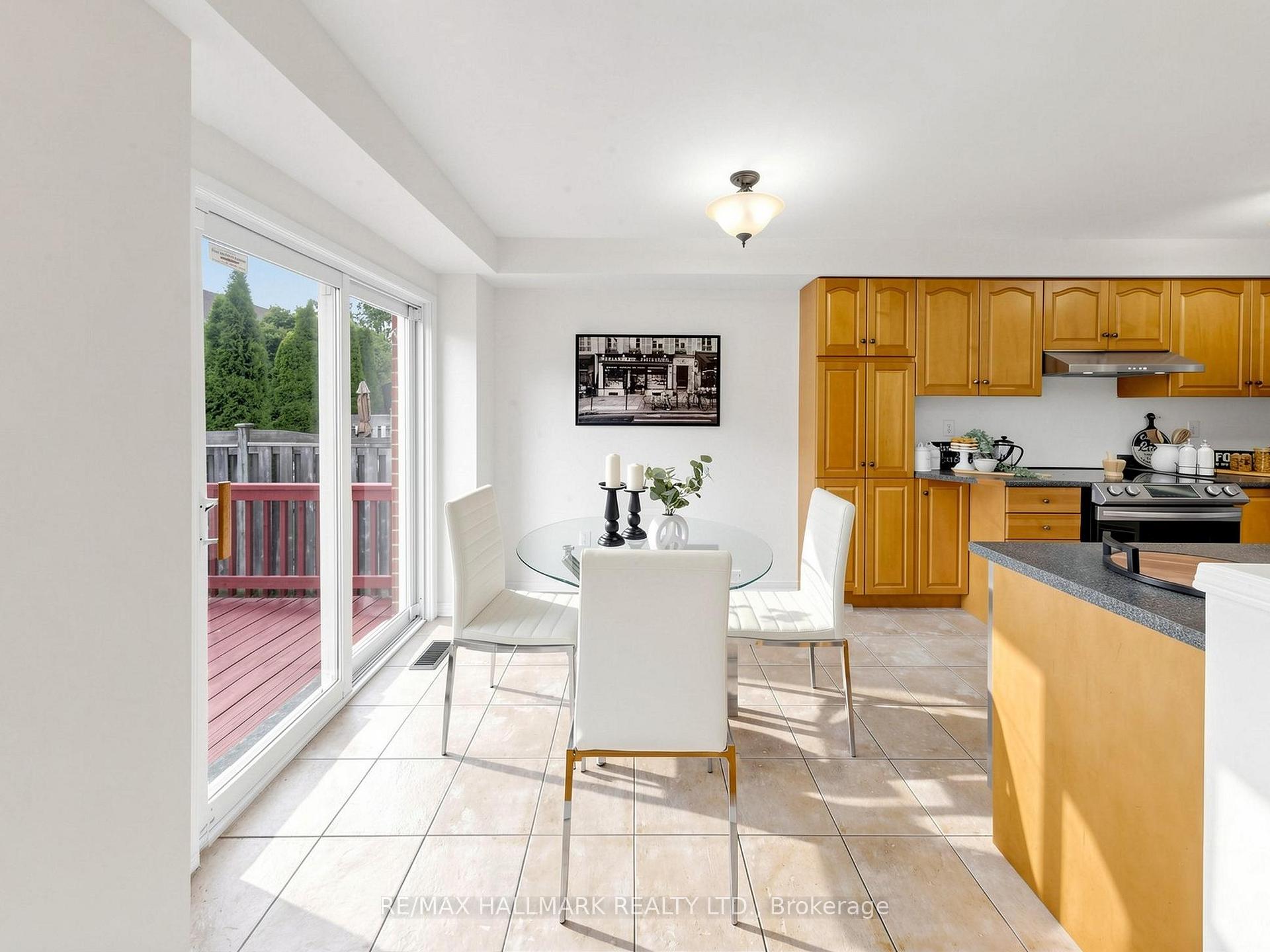 Photo 12 of 12 Stokely Crescent, Whitby, Downtown Whitby — HOMEH