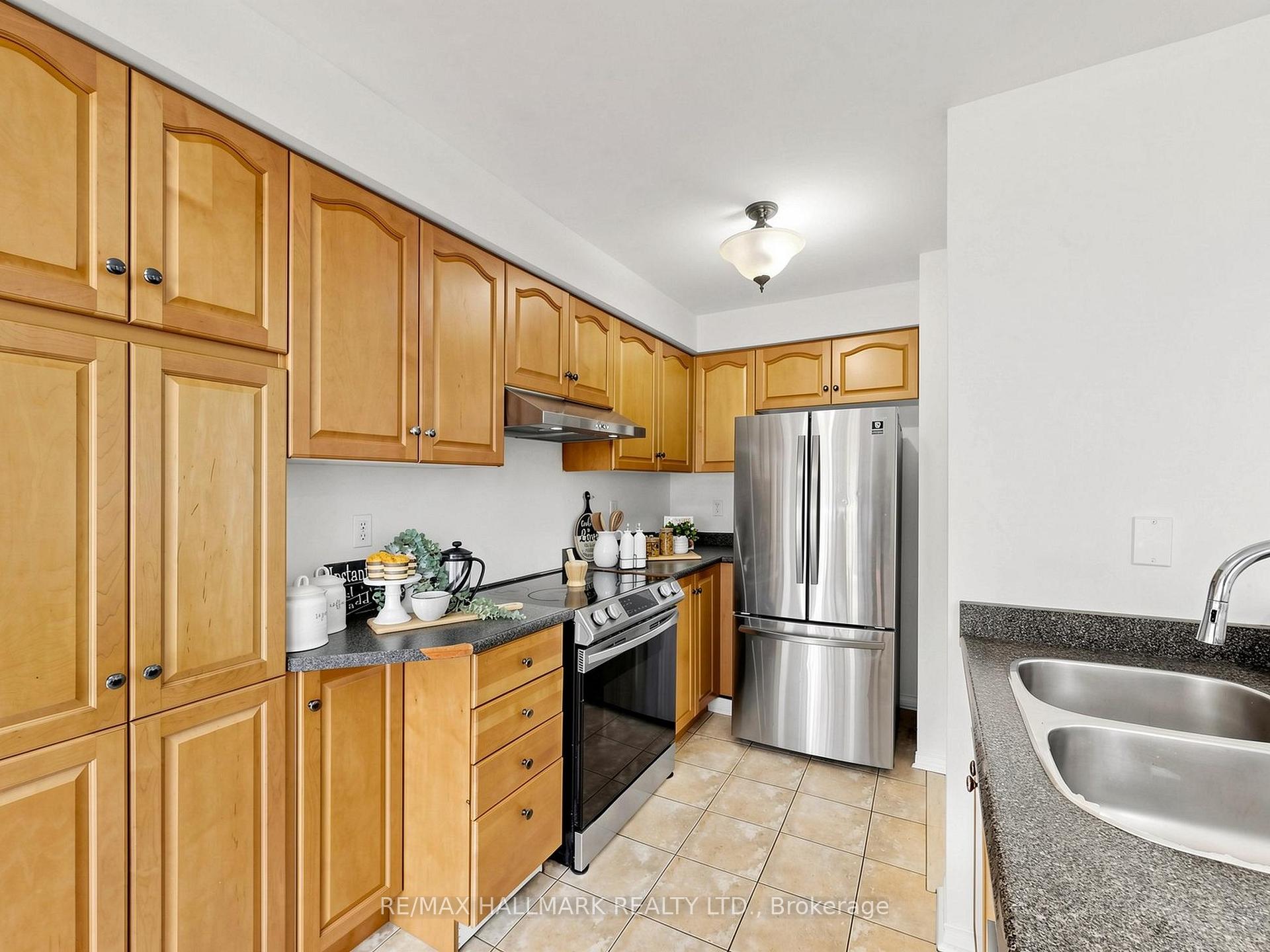 Photo 14 of 12 Stokely Crescent, Whitby, Downtown Whitby — HOMEH