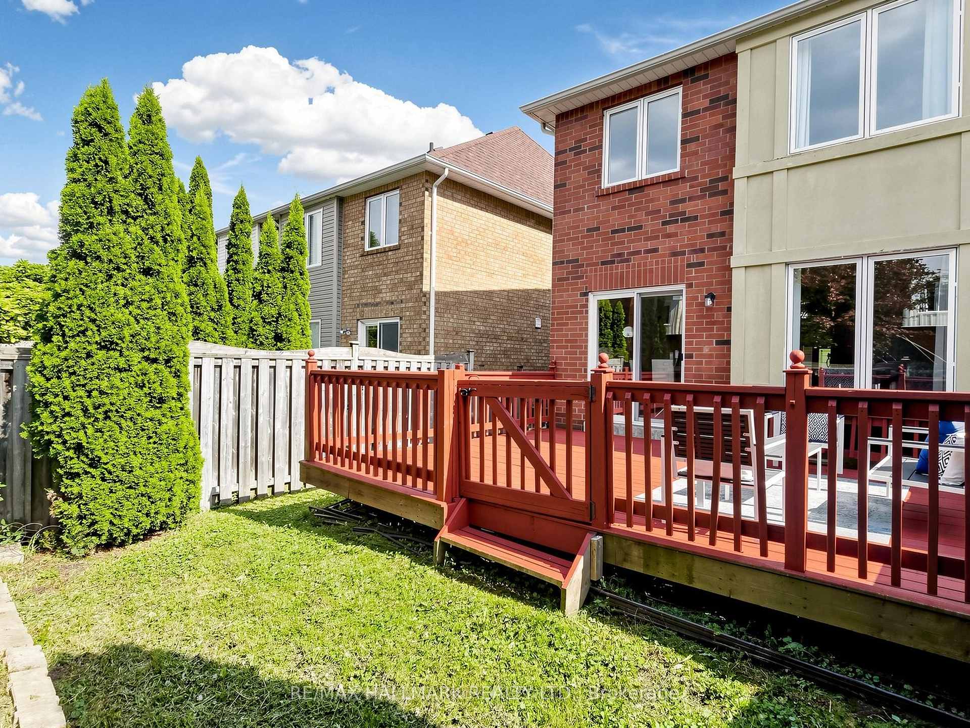 Photo 43 of 12 Stokely Crescent, Whitby, Downtown Whitby — HOMEH