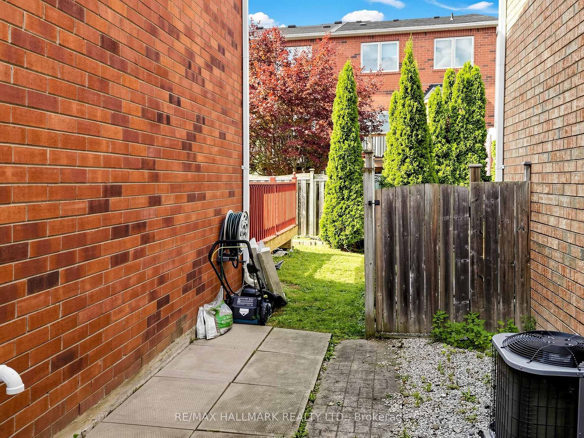 Photo 45 of 12 Stokely Crescent, Whitby, Downtown Whitby — HOMEH