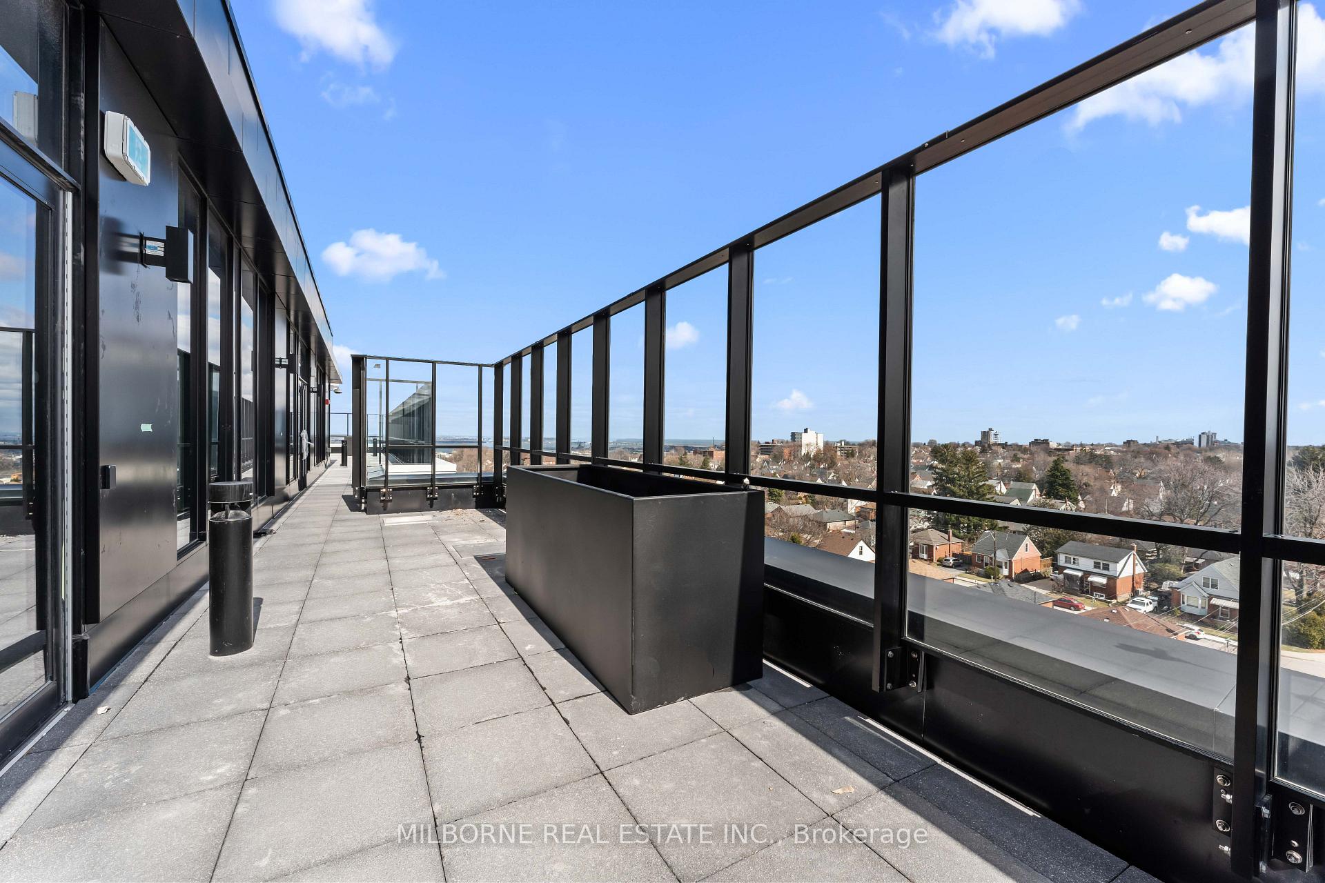 Photo 13 of Unit 534, 500 Upper Wellington Street, Hamilton, Centremount — HOMEH
