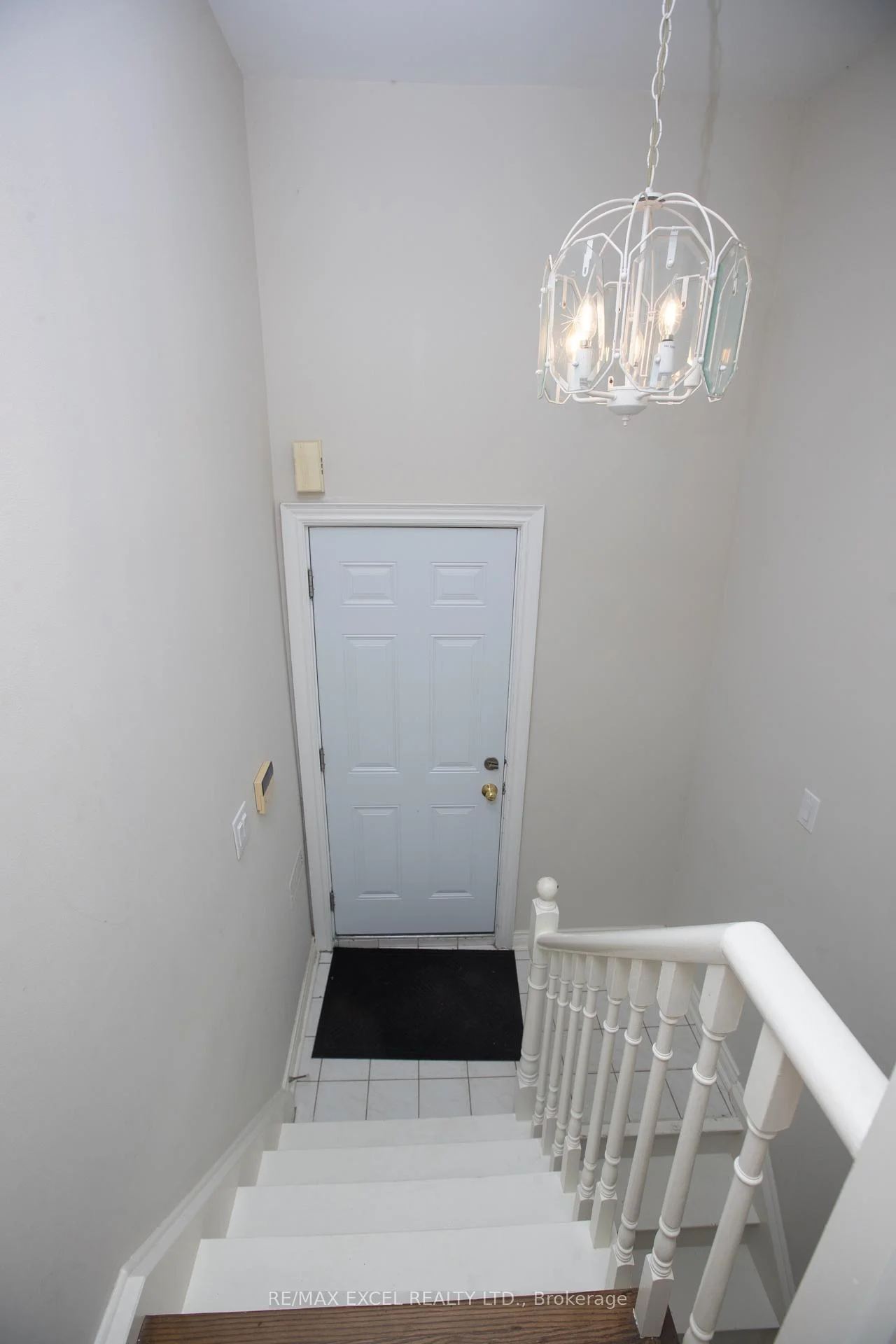 Photo 8 of Unit Basement, 387 Crosby Avenue, Richmond Hill, Crosby — HOMEH