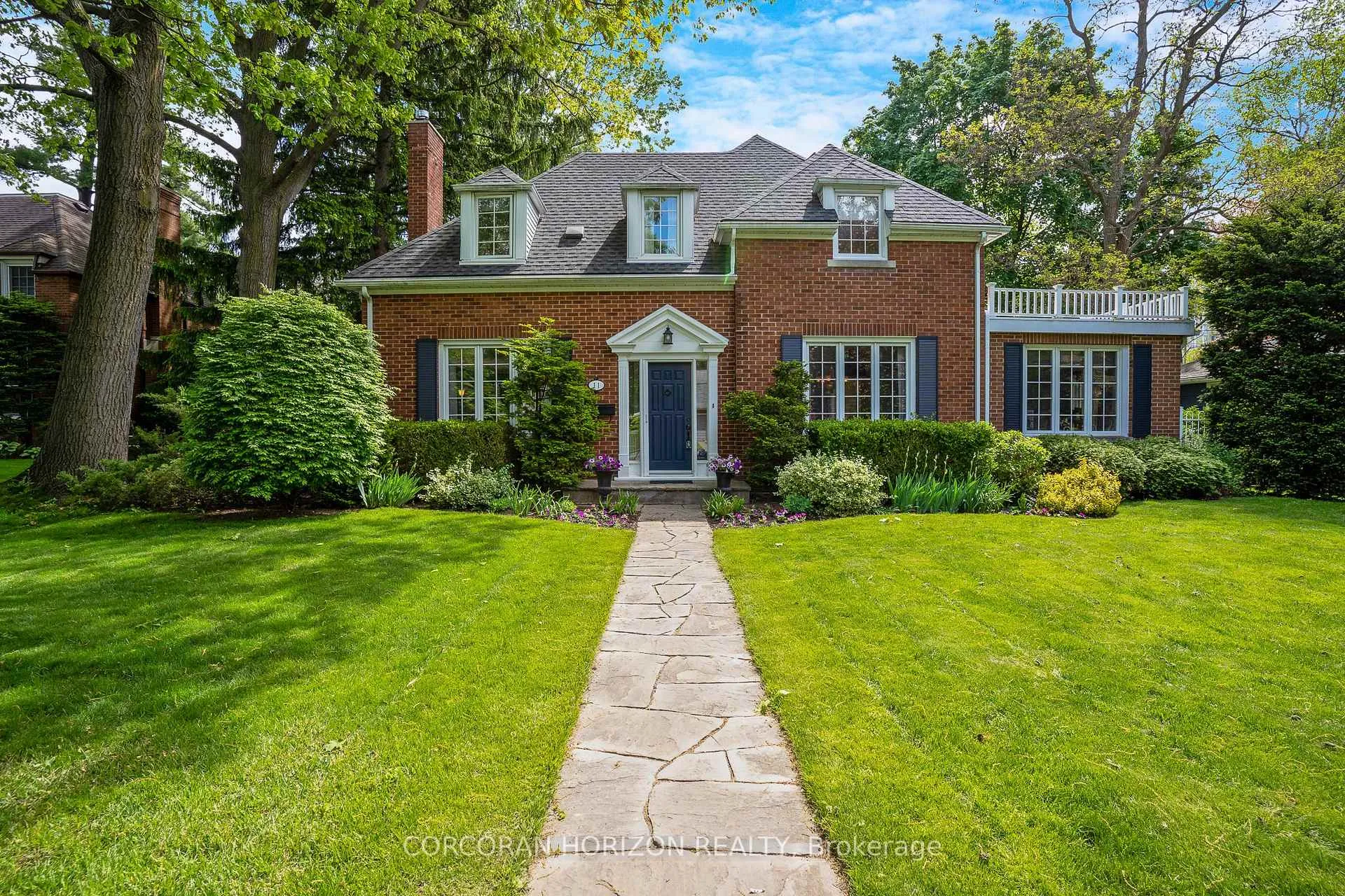 Photo 1 of 11 Lansdowne Road S, Cambridge — HOMEH