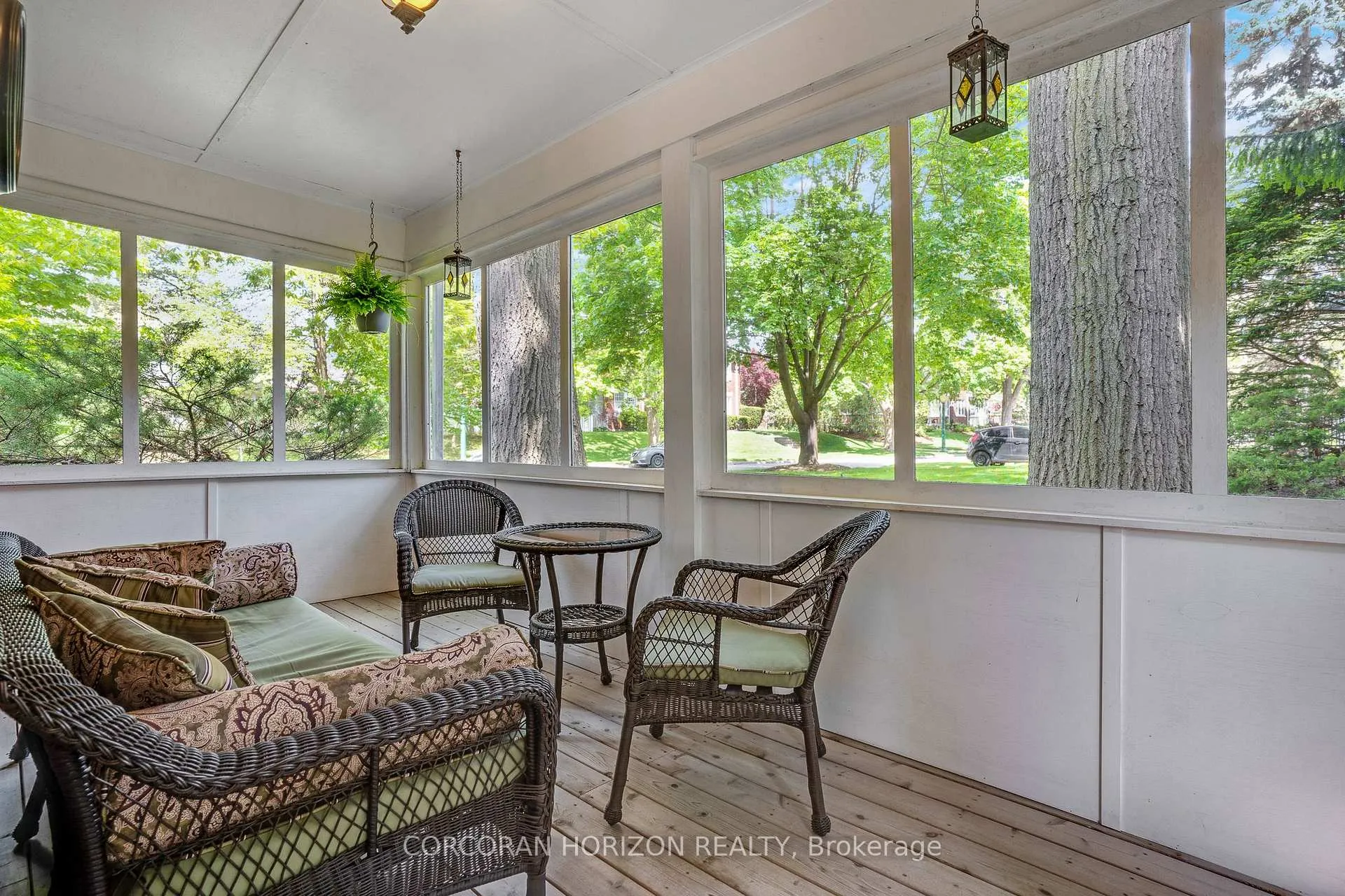 Photo 8 of 11 Lansdowne Road S, Cambridge — HOMEH
