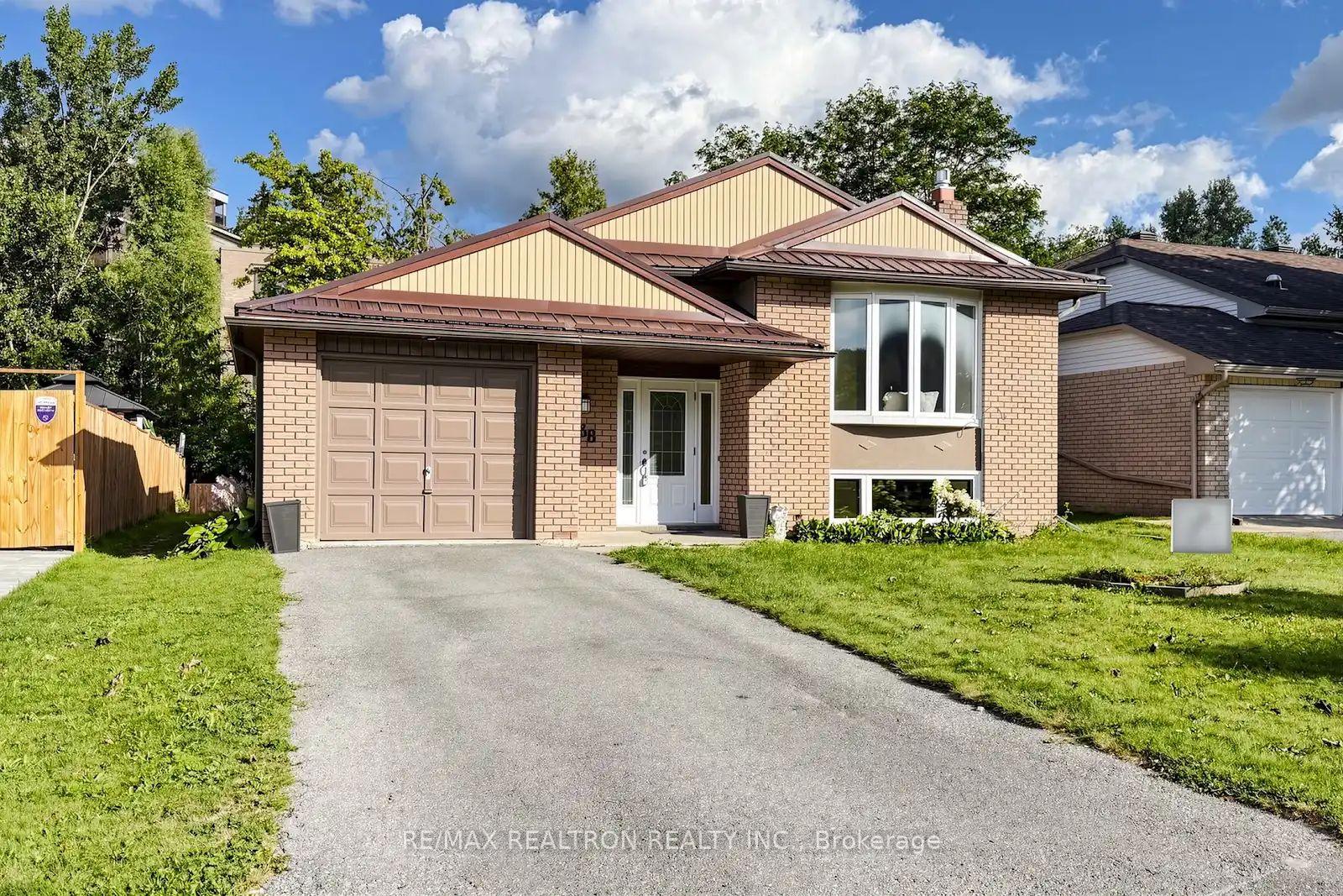 Photo of 938 Whitefield Drive