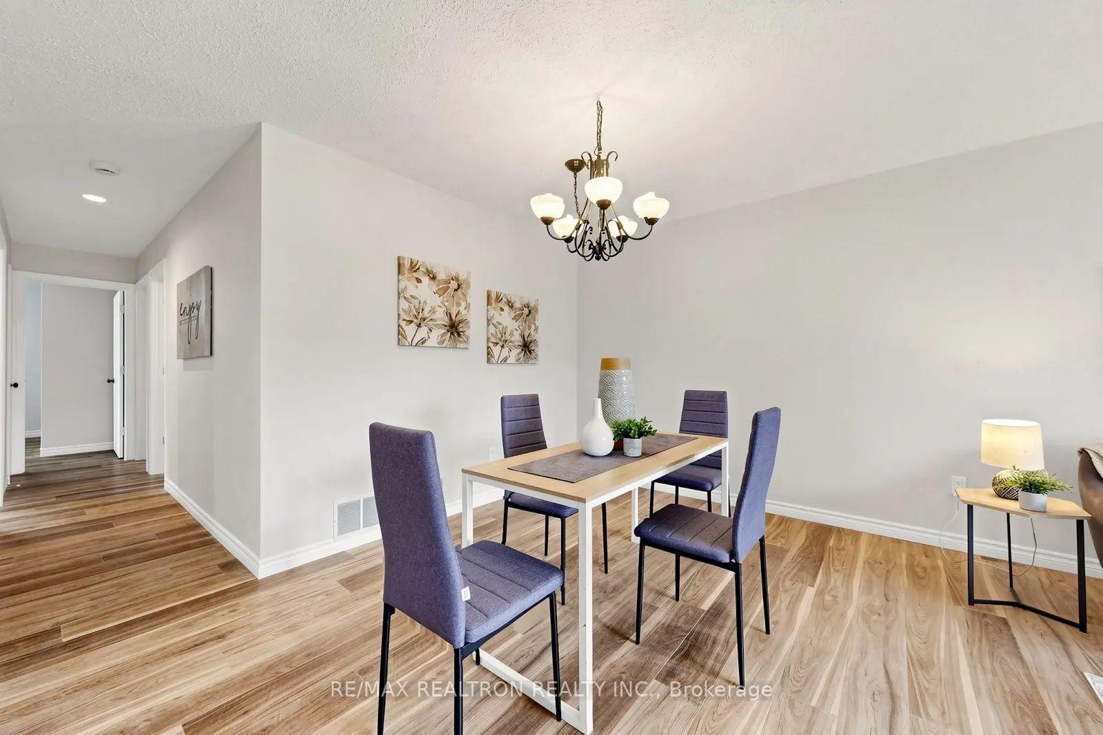 Photo 10 of 938 Whitefield Drive, Peterborough, Otonabee Ward 1 — HOMEH