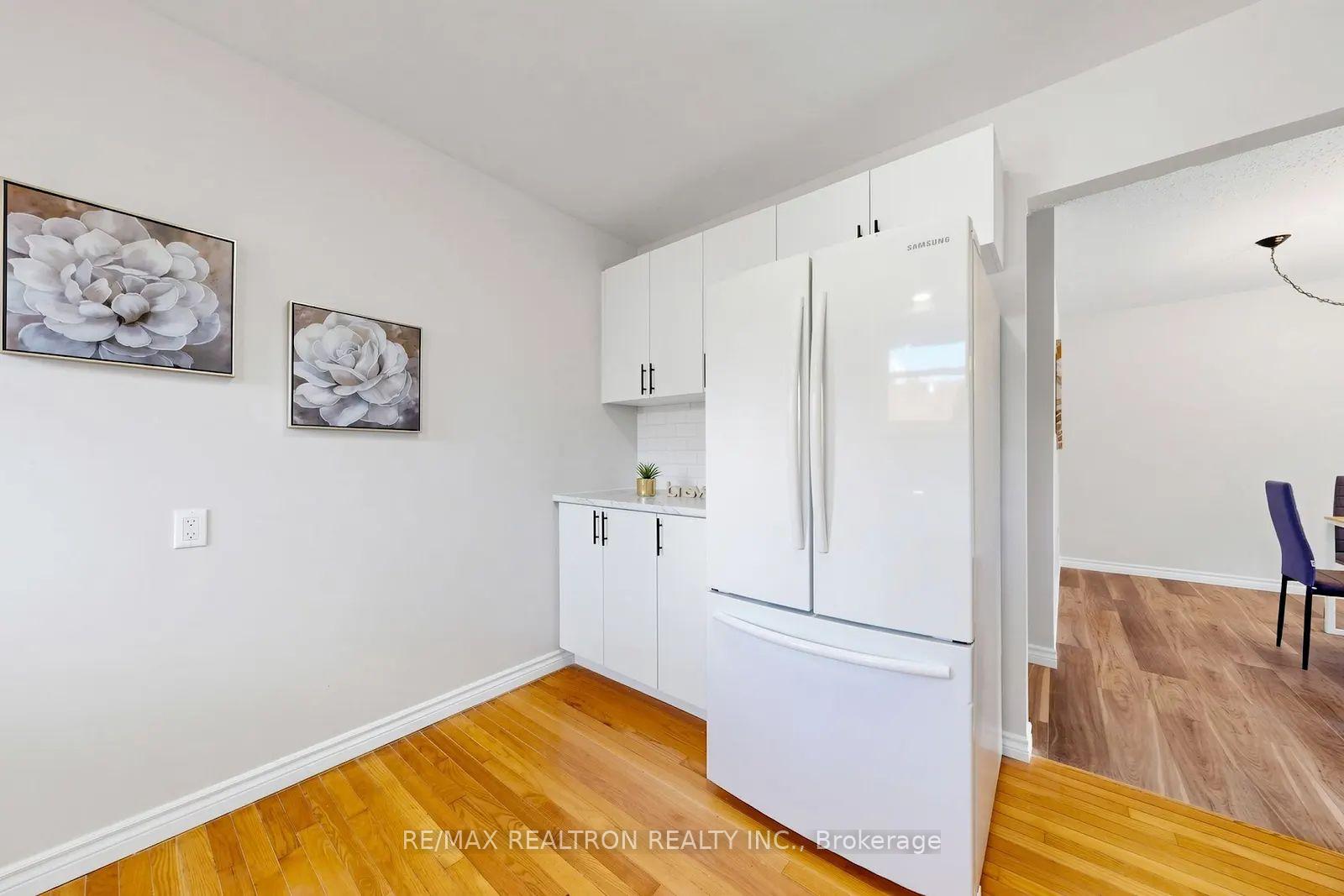 Photo 18 of 938 Whitefield Drive, Peterborough, Otonabee Ward 1 — HOMEH
