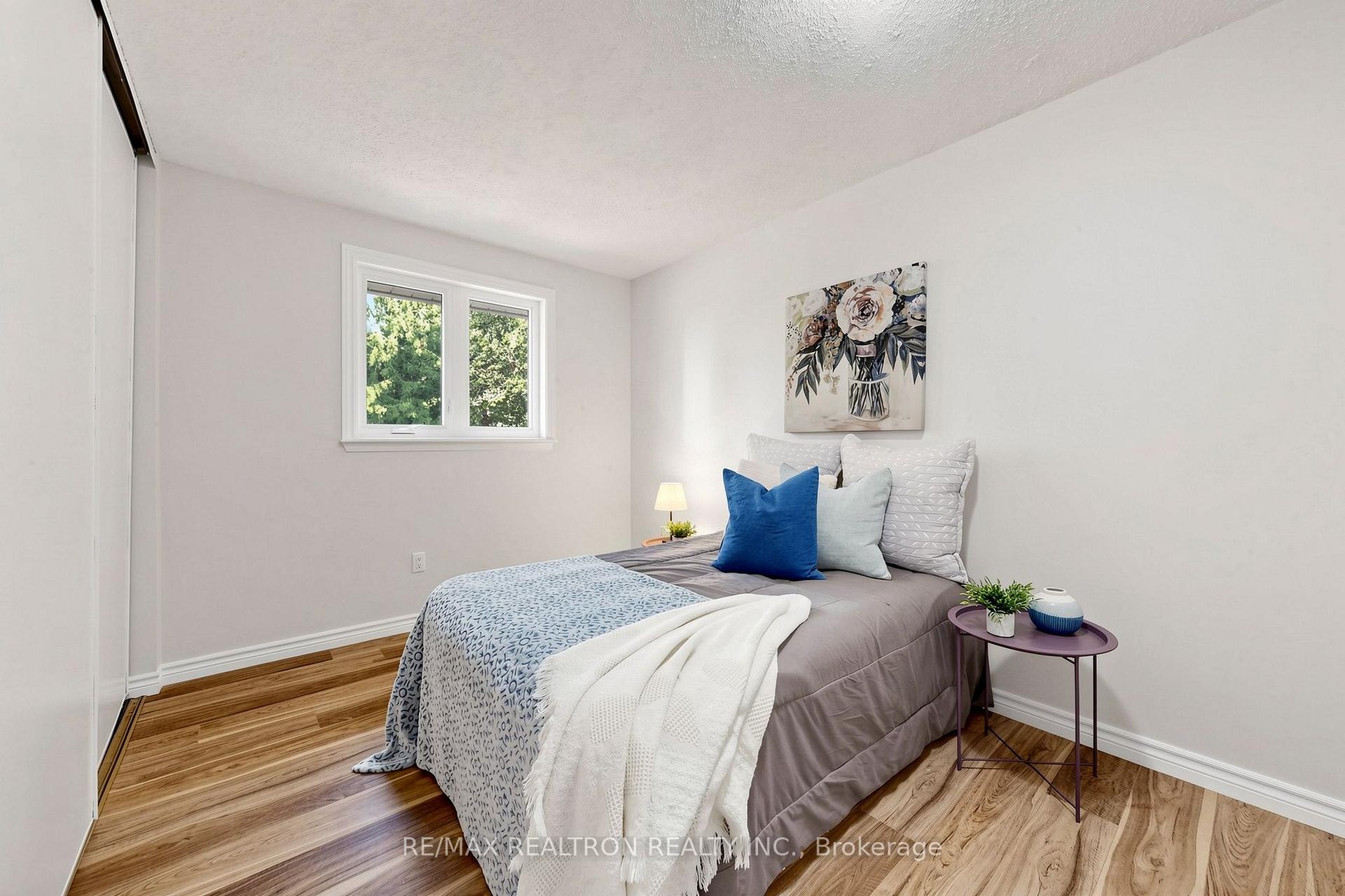 Photo 22 of 938 Whitefield Drive, Peterborough, Otonabee Ward 1 — HOMEH