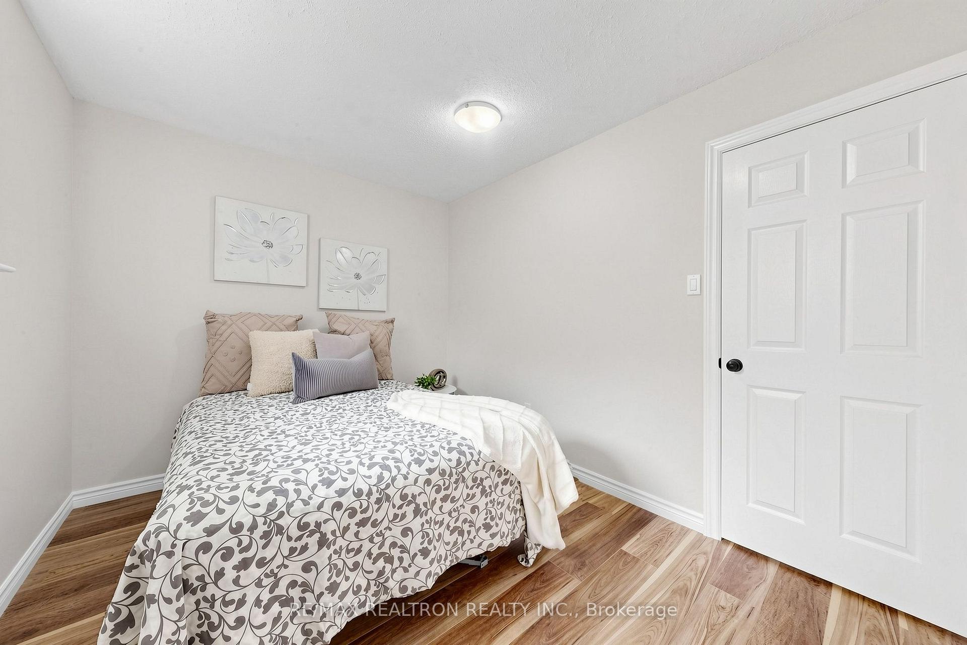 Photo 25 of 938 Whitefield Drive, Peterborough, Otonabee Ward 1 — HOMEH