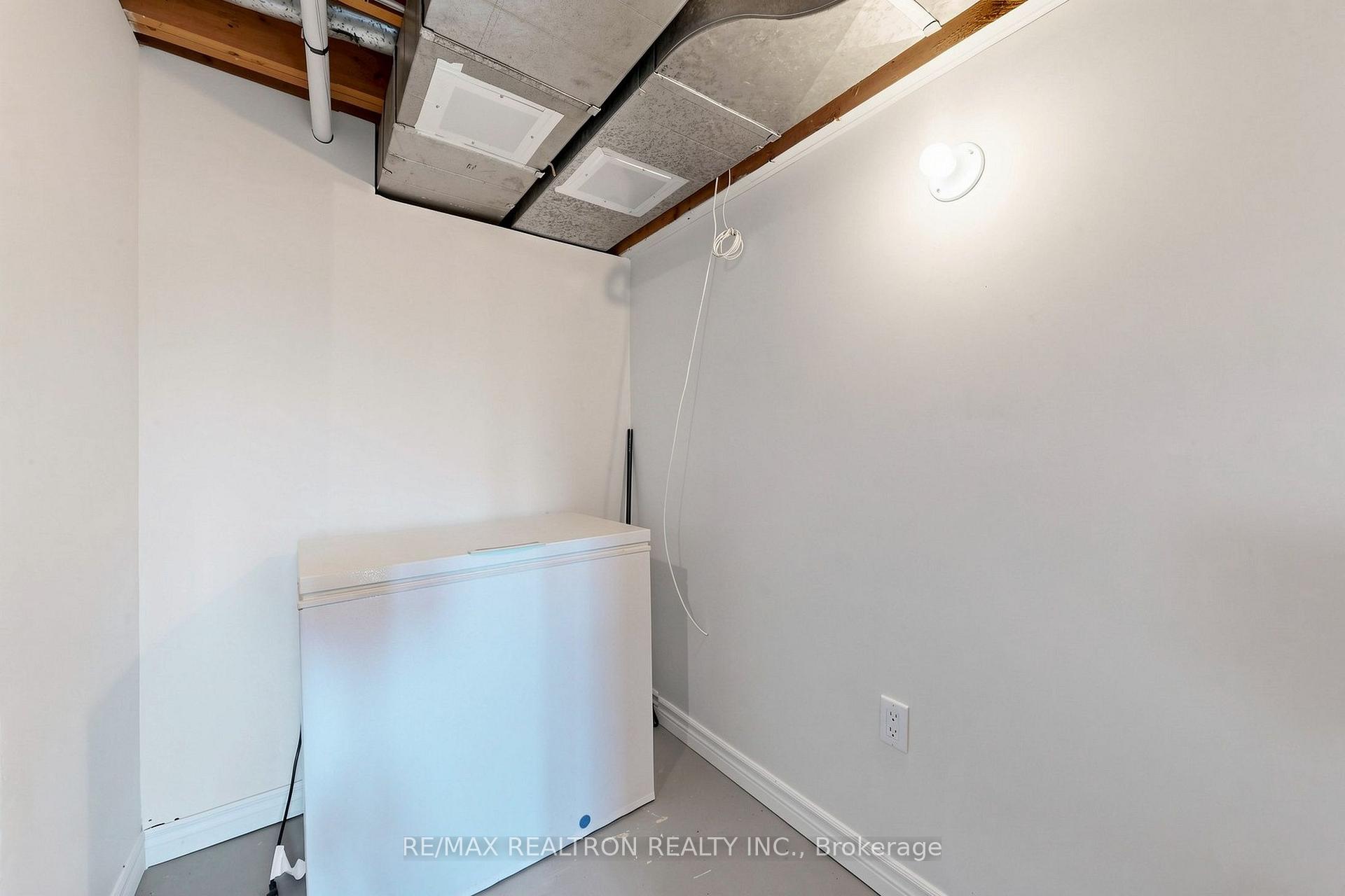 Photo 32 of 938 Whitefield Drive, Peterborough, Otonabee Ward 1 — HOMEH