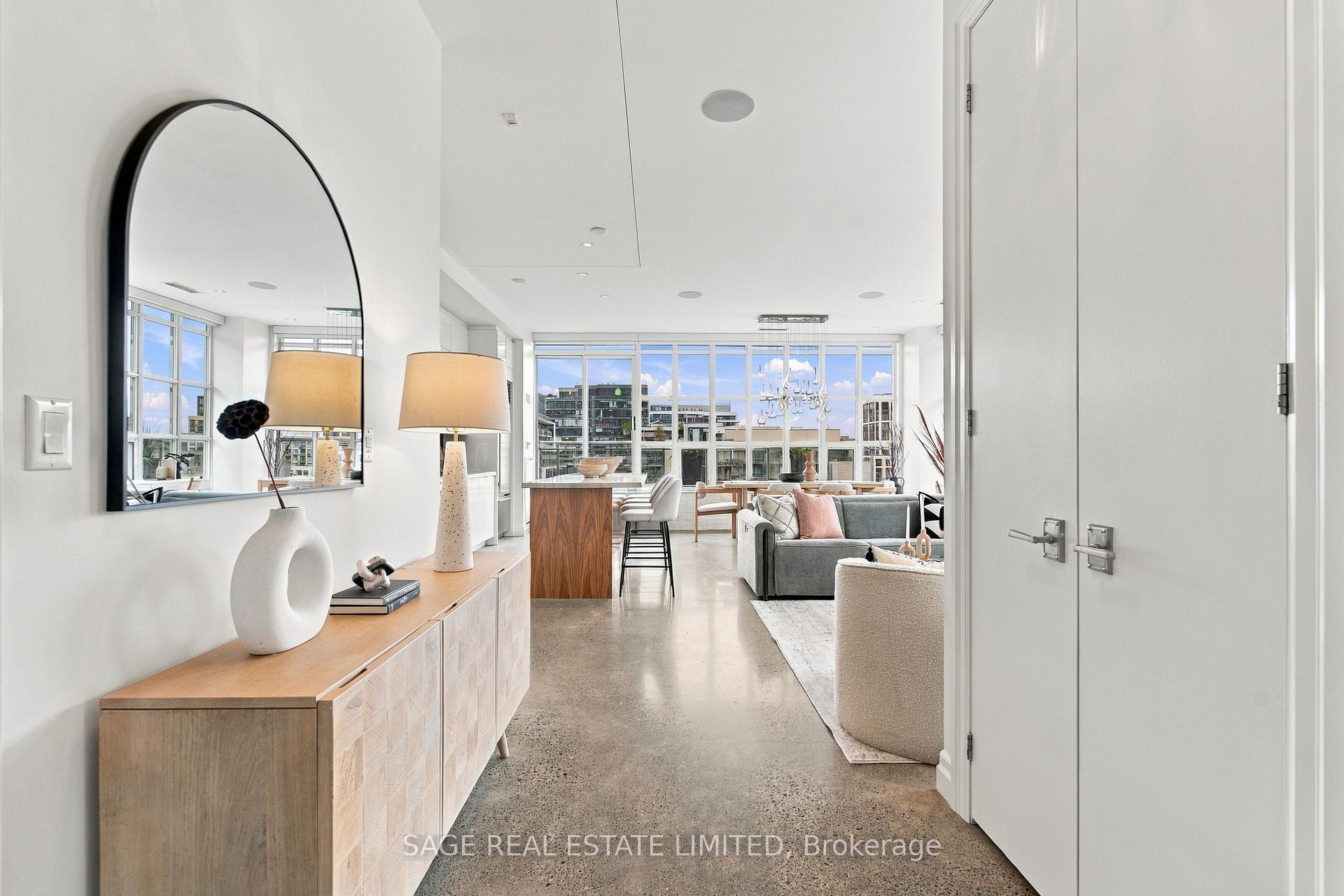 Photo 3 of Unit 903, 19 Brant Street, Toronto, Waterfront Communities — HOMEH
