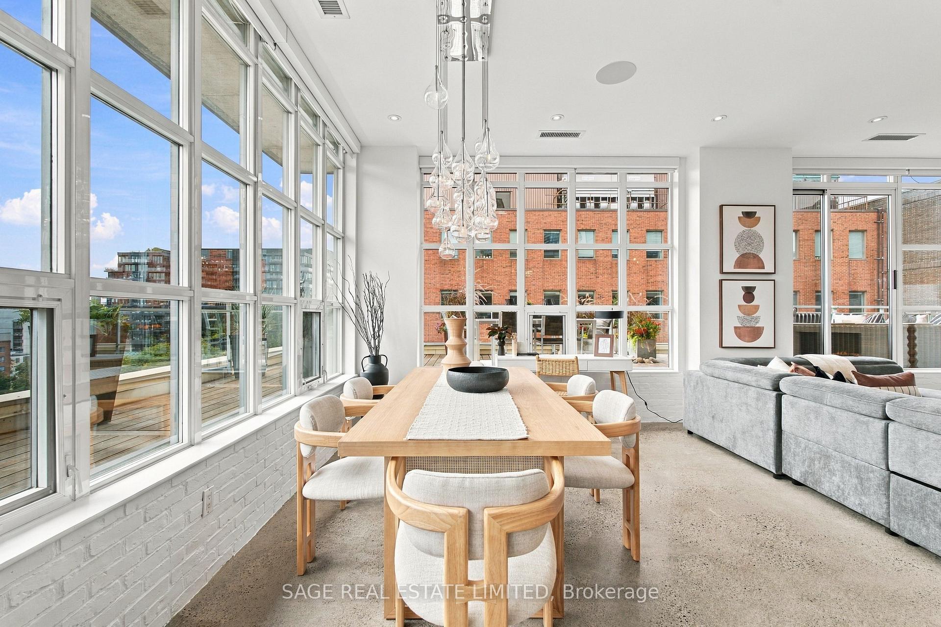 Photo 11 of Unit 903, 19 Brant Street, Toronto, Waterfront Communities — HOMEH