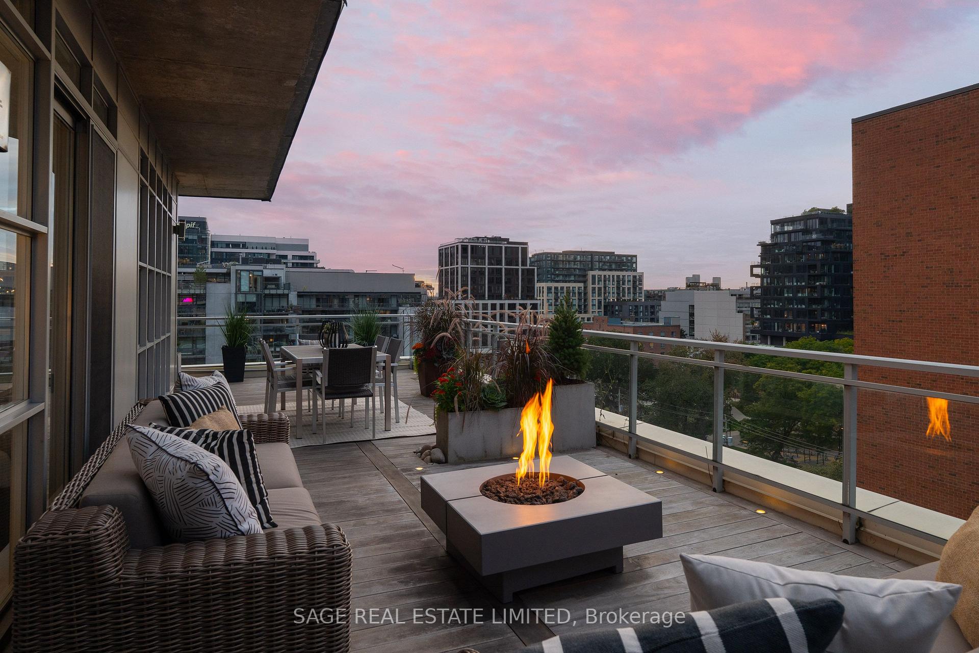 Photo 27 of Unit 903, 19 Brant Street, Toronto, Waterfront Communities — HOMEH