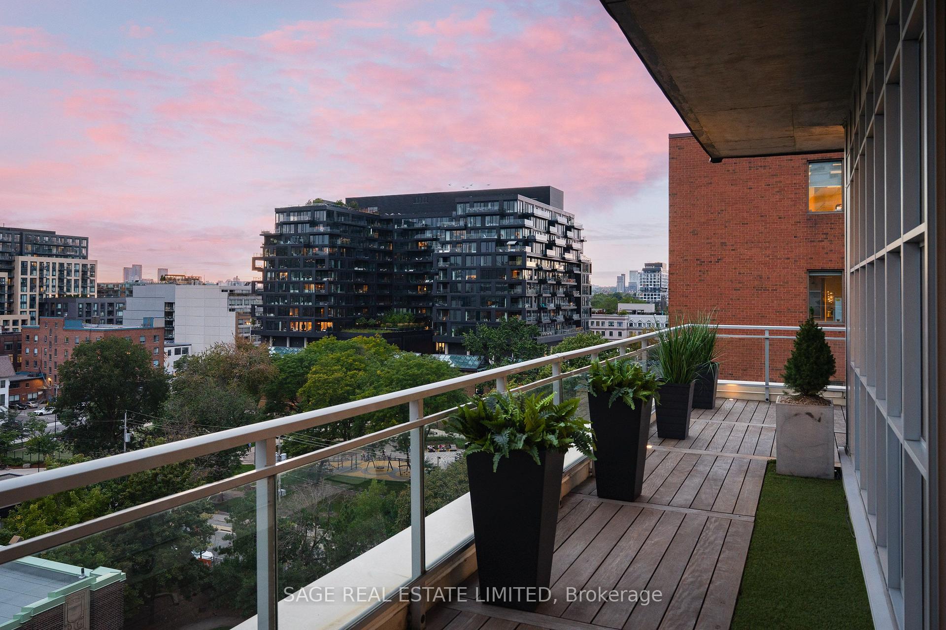 Photo 36 of Unit 903, 19 Brant Street, Toronto, Waterfront Communities — HOMEH
