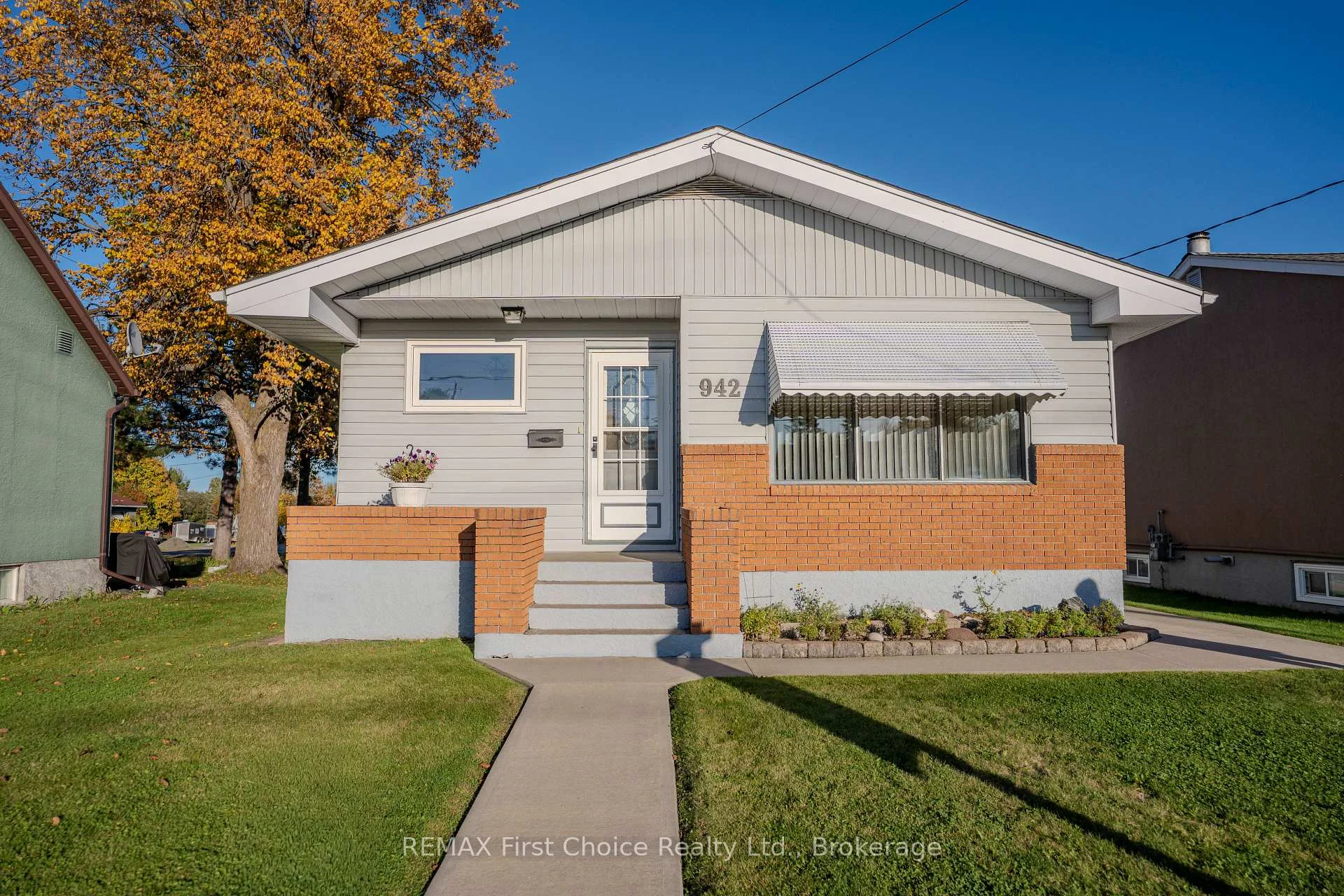 Photo of 942 Crowe Avenue