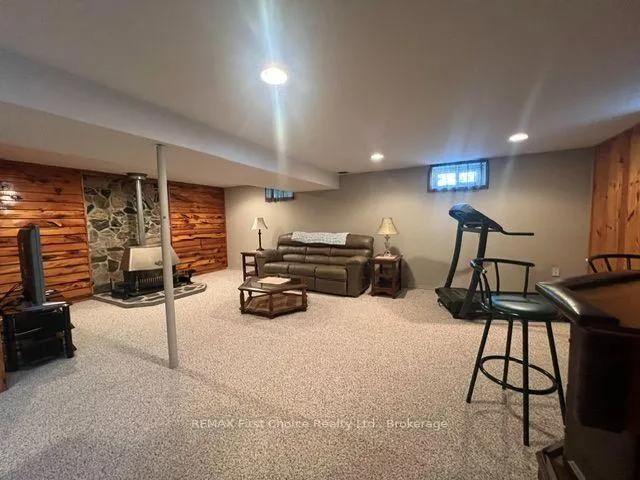 Photo 20 of 942 Crowe Avenue, Fort Frances — HOMEH