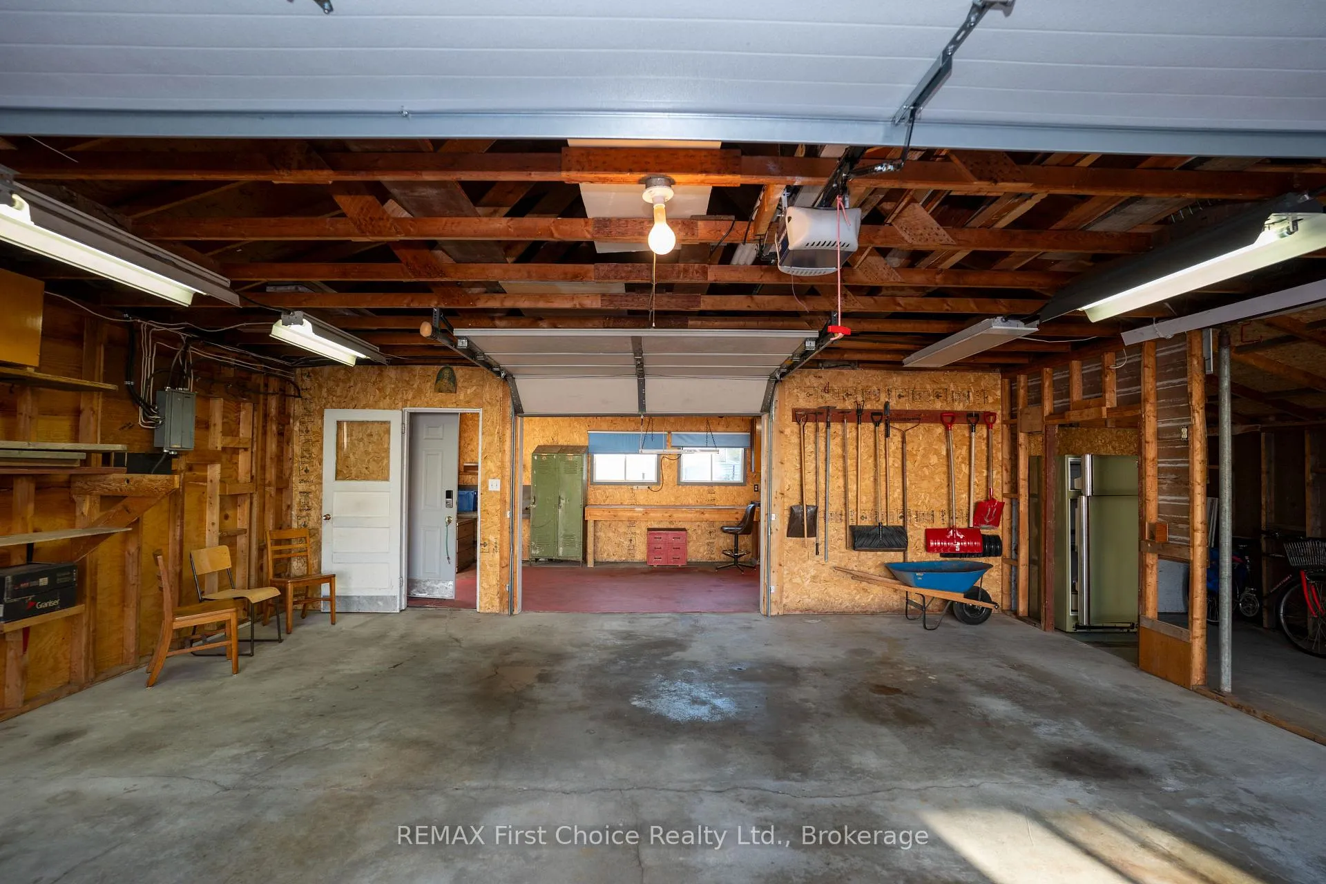 Photo 37 of 942 Crowe Avenue, Fort Frances — HOMEH