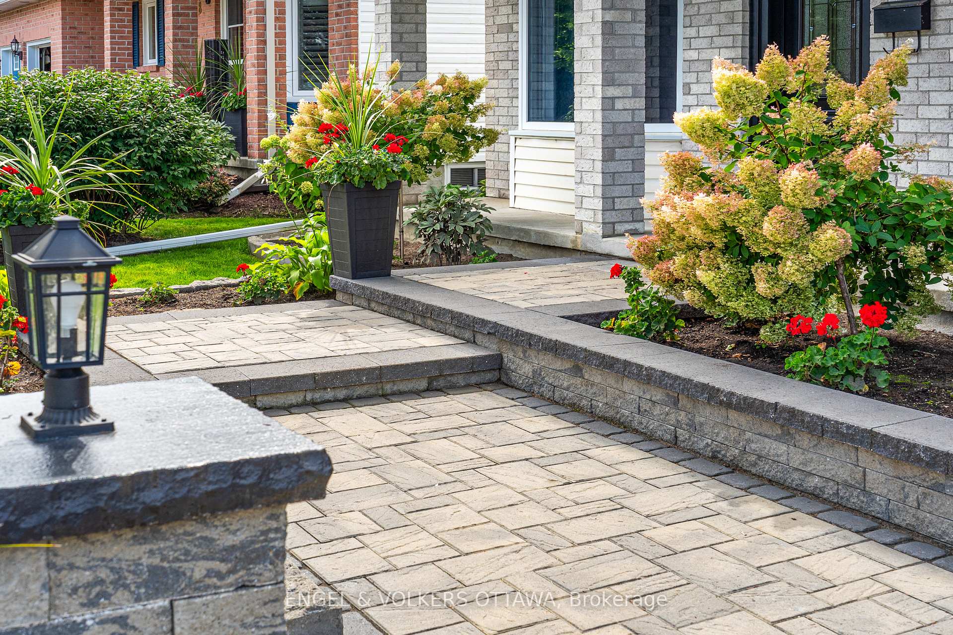 Photo 4 of 6 Forest Heights Avenue, Ottawa, Stittsville (Central) — HOMEH