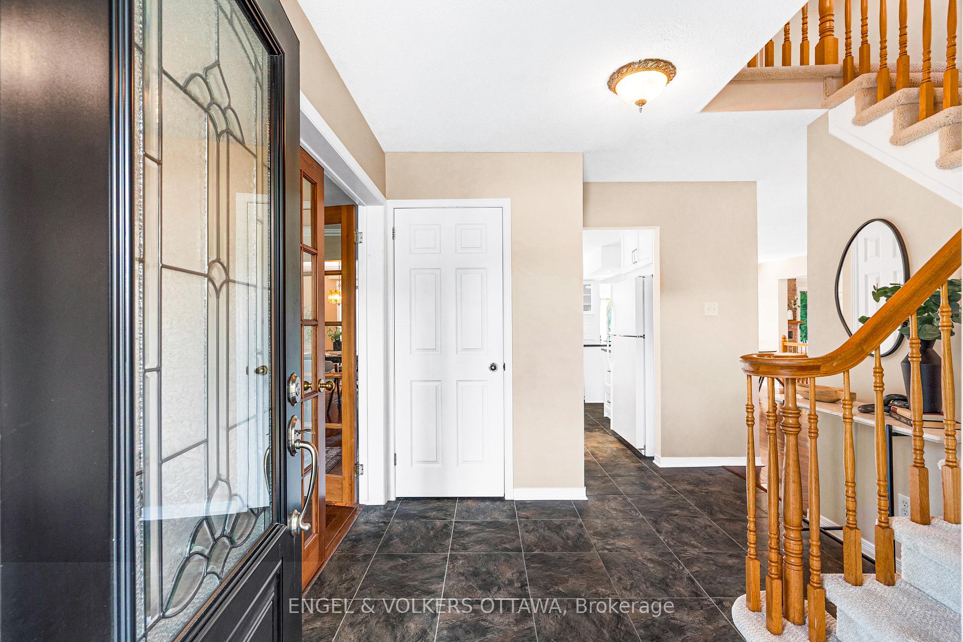 Photo 7 of 6 Forest Heights Avenue, Ottawa, Stittsville (Central) — HOMEH