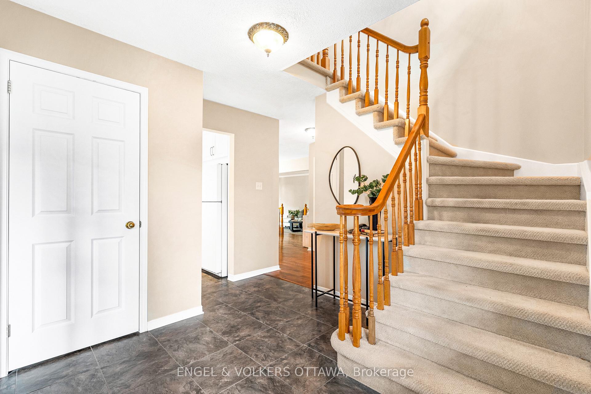 Photo 8 of 6 Forest Heights Avenue, Ottawa, Stittsville (Central) — HOMEH