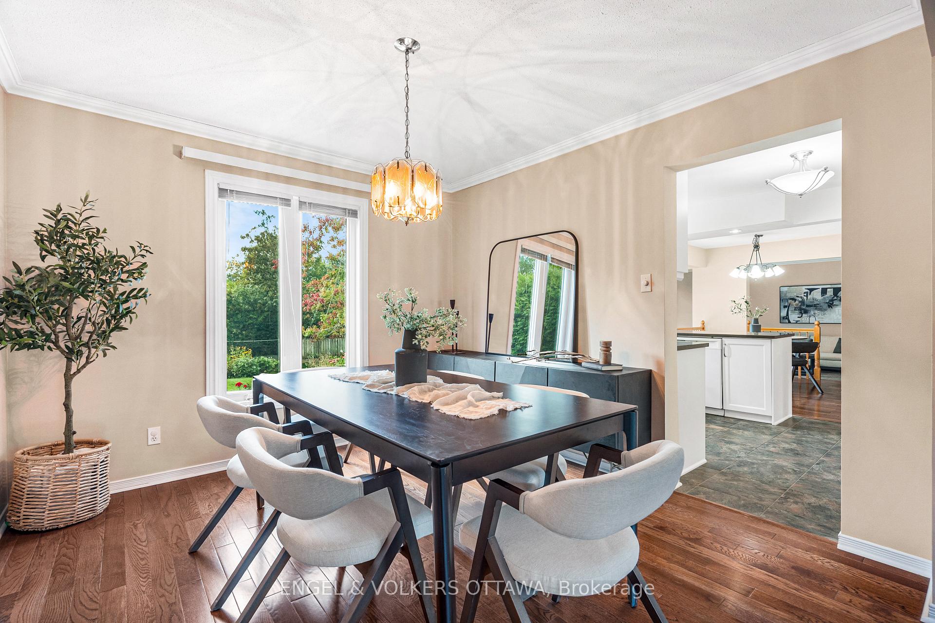 Photo 14 of 6 Forest Heights Avenue, Ottawa, Stittsville (Central) — HOMEH