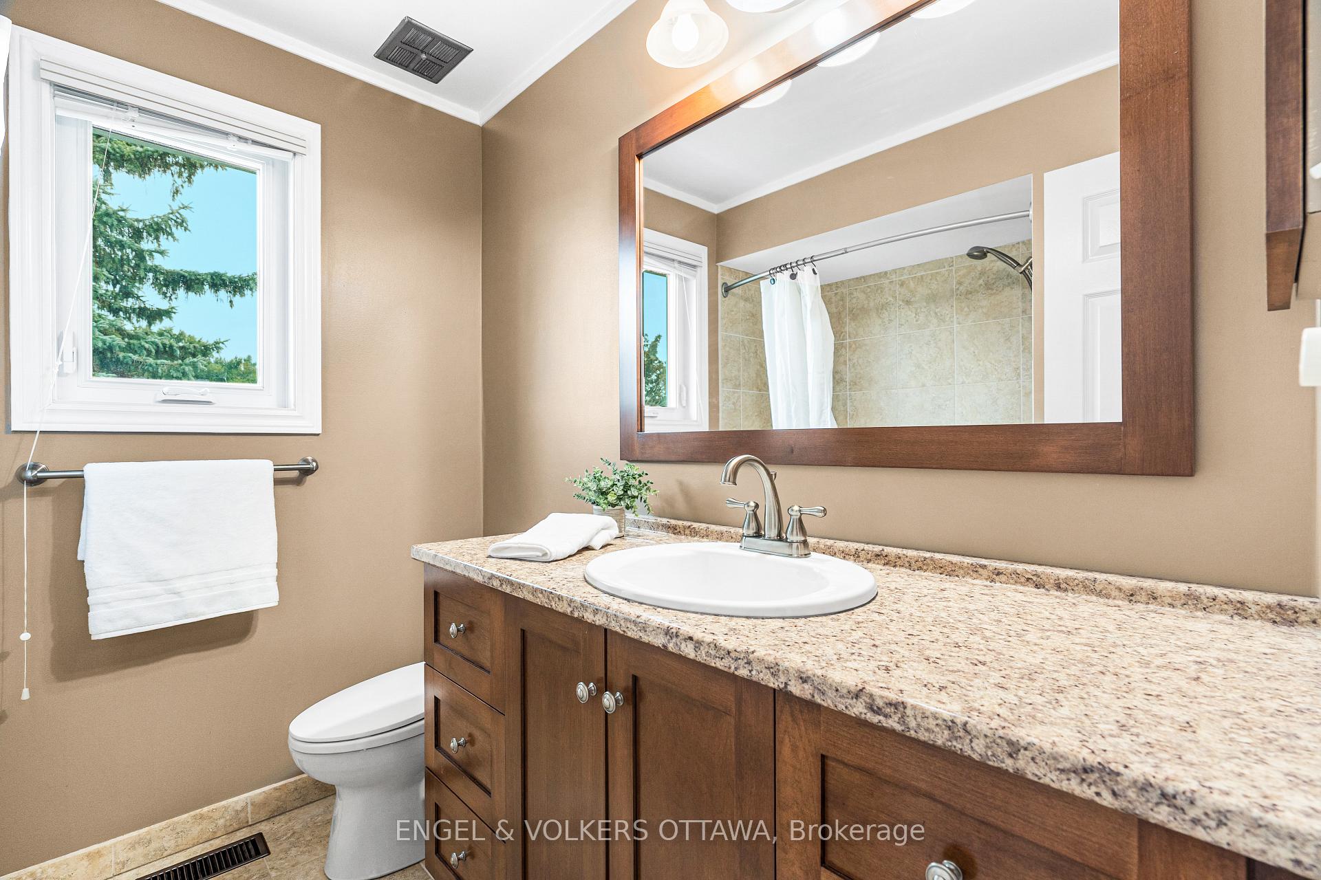 Photo 39 of 6 Forest Heights Avenue, Ottawa, Stittsville (Central) — HOMEH