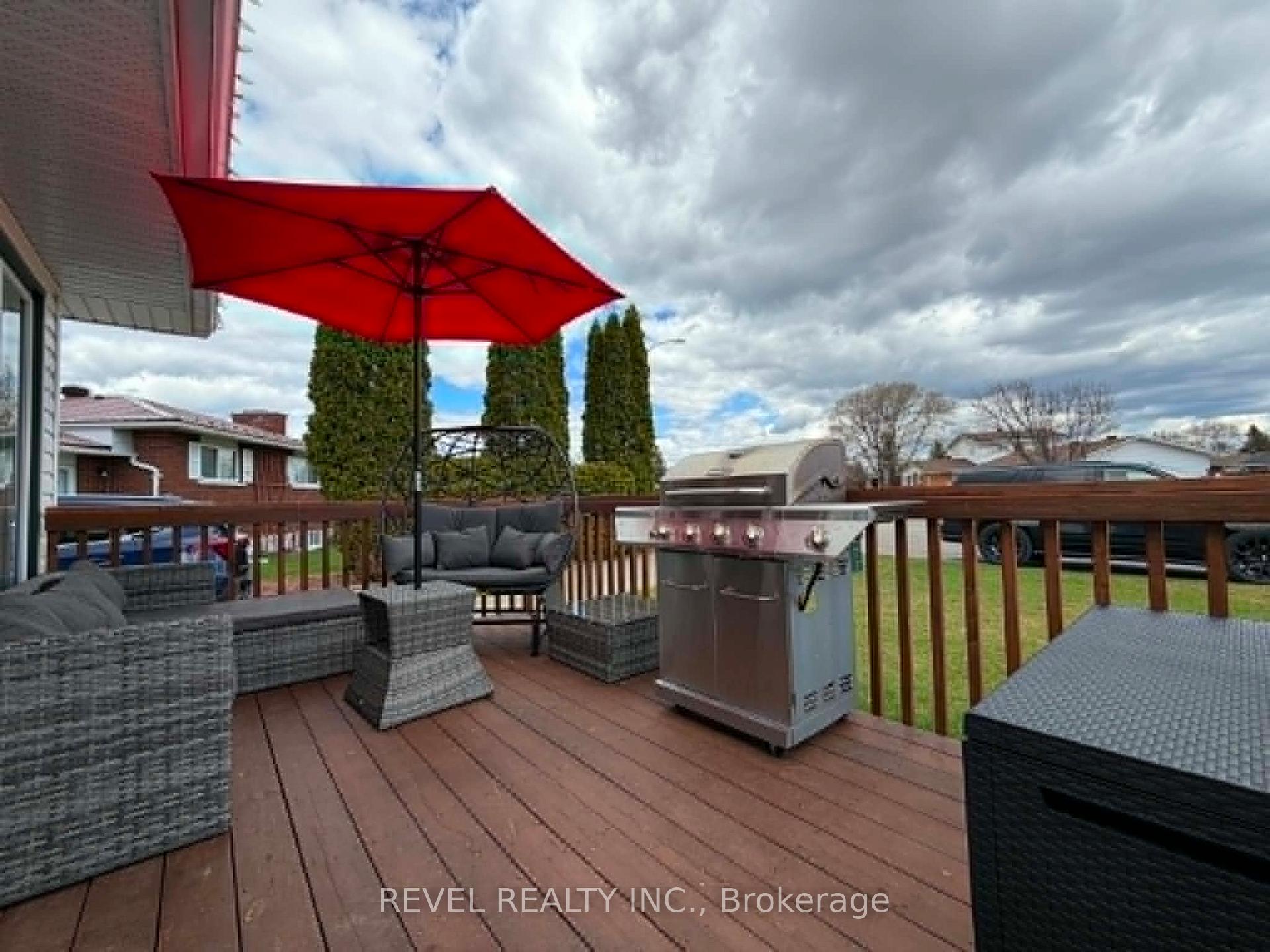 Photo 3 of 315 Frontenac Crescent, Timmins, MTJ - Main Area — HOMEH