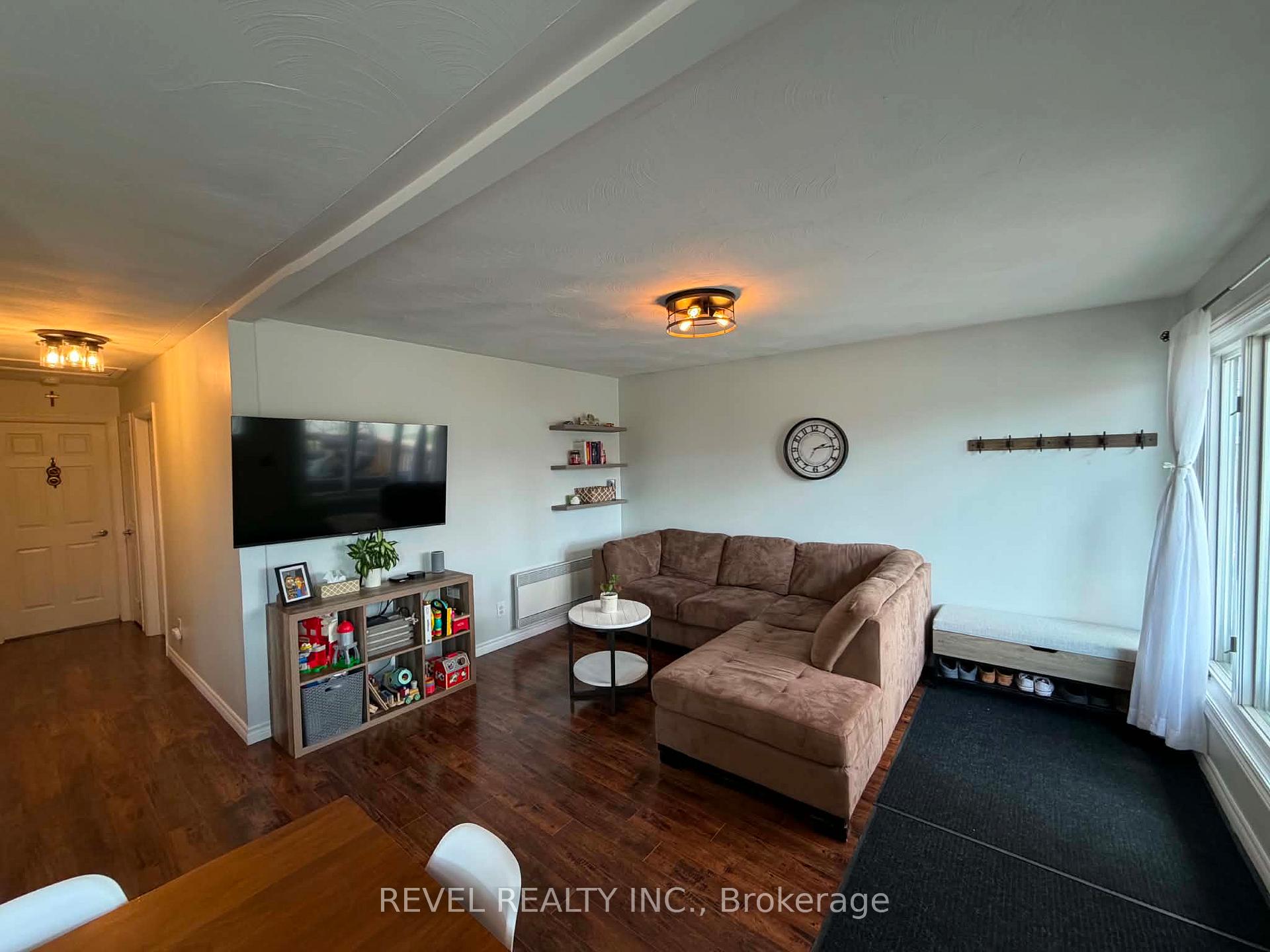 Photo 7 of 315 Frontenac Crescent, Timmins, MTJ - Main Area — HOMEH
