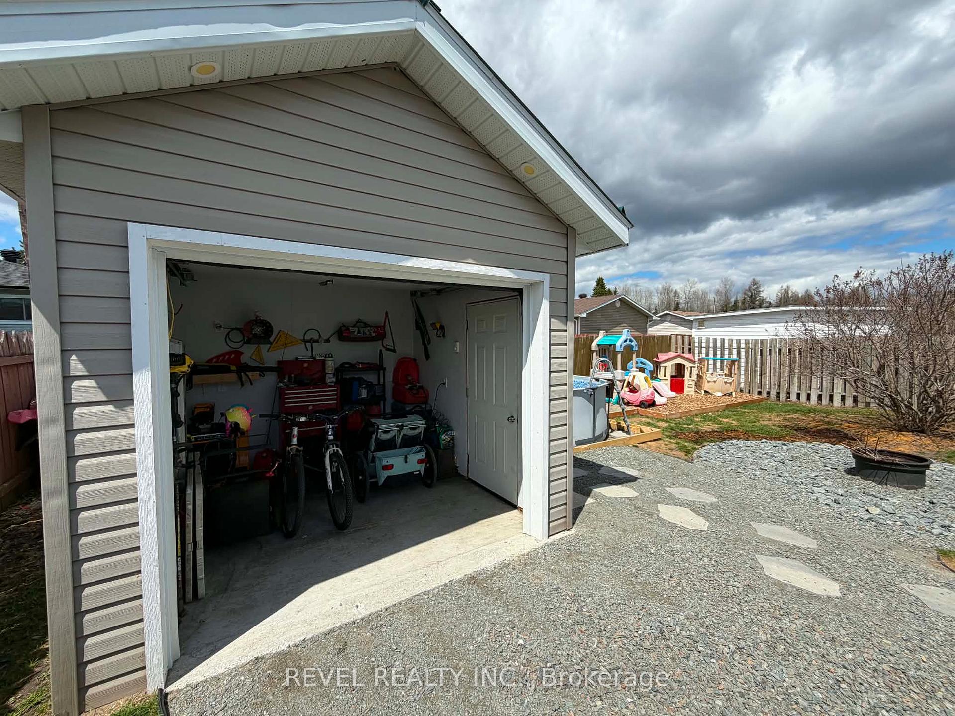 Photo 20 of 315 Frontenac Crescent, Timmins, MTJ - Main Area — HOMEH
