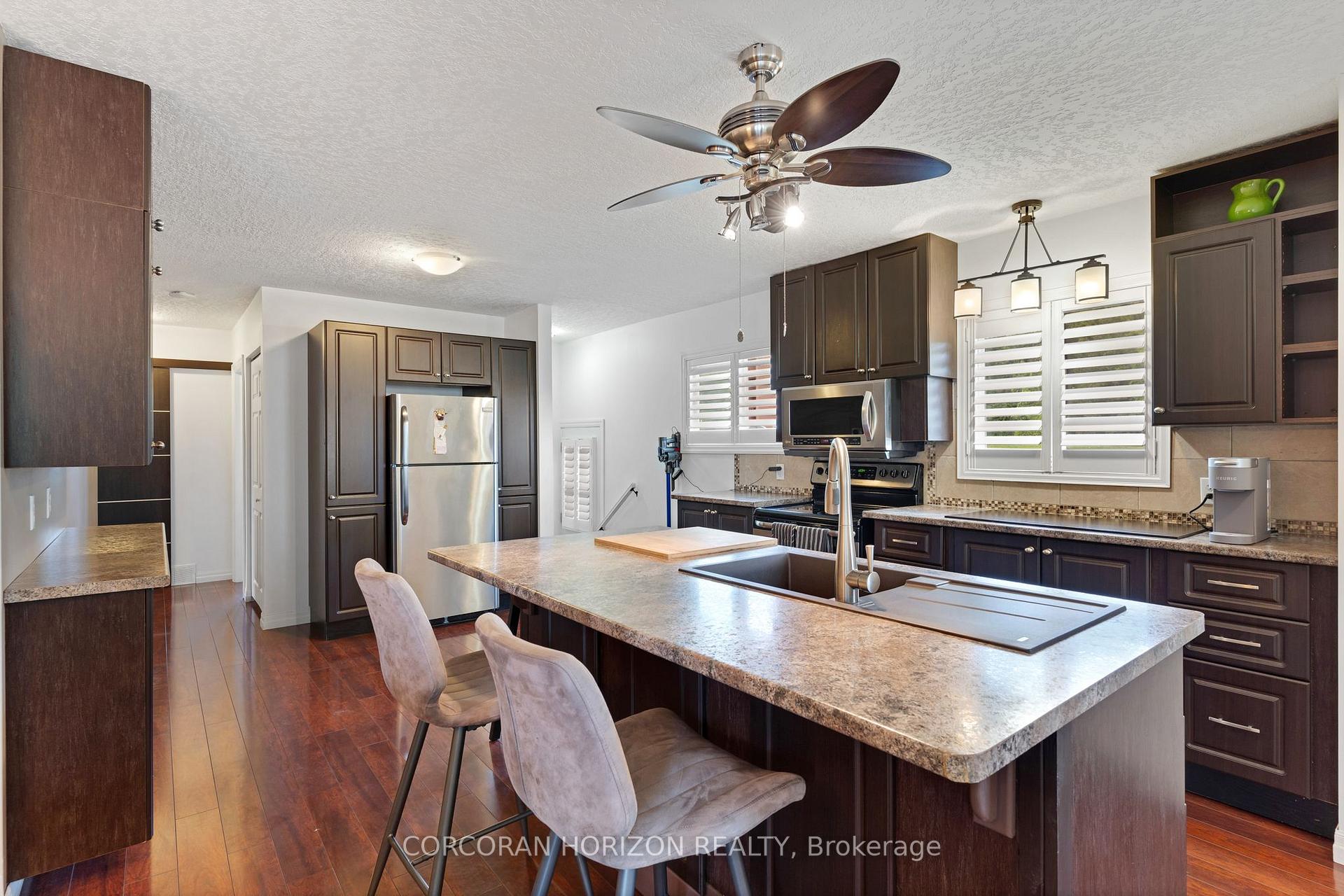 Photo 7 of 63 Cedarhill Crescent, Kitchener, Alpine — HOMEH