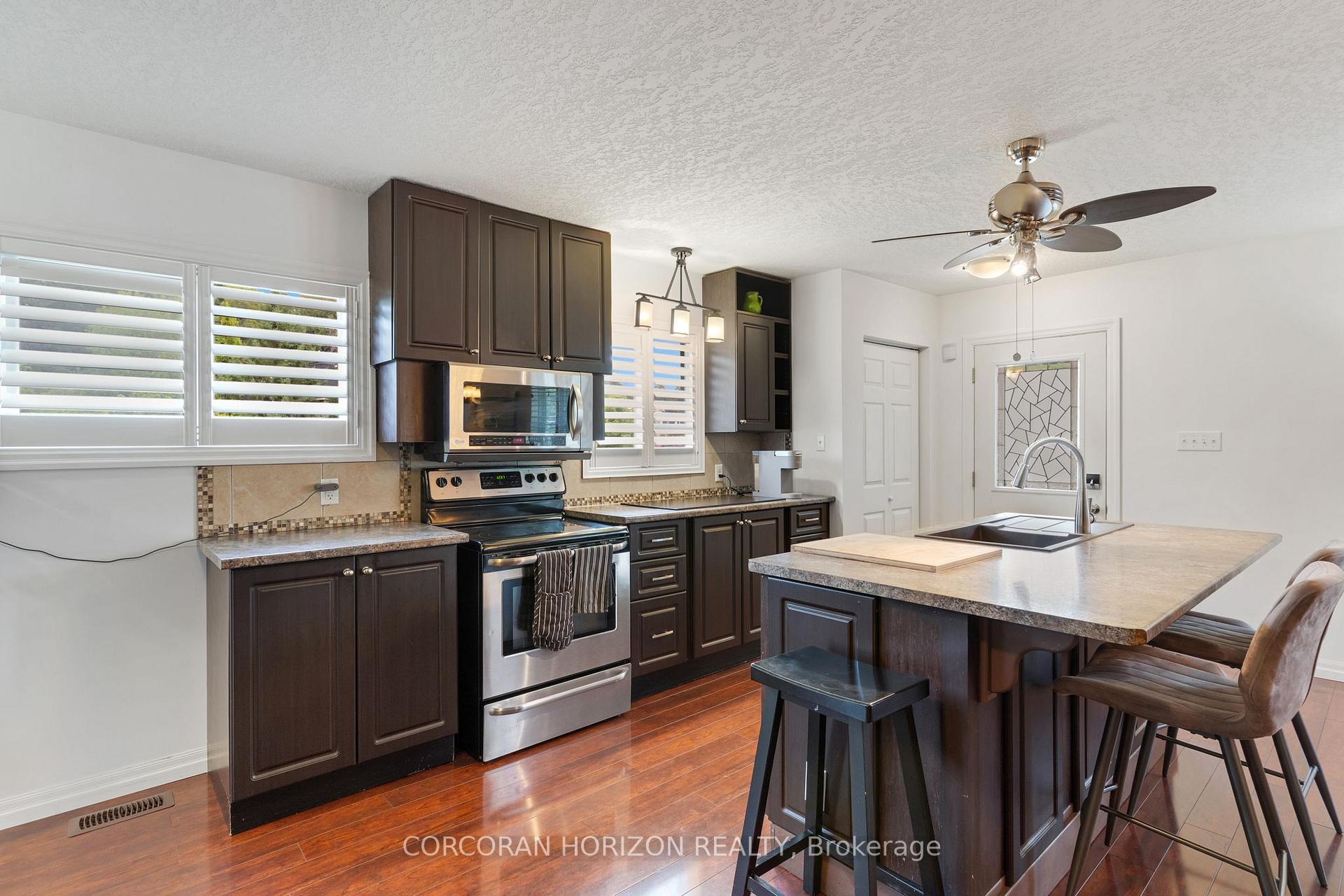 Photo 9 of 63 Cedarhill Crescent, Kitchener, Alpine — HOMEH