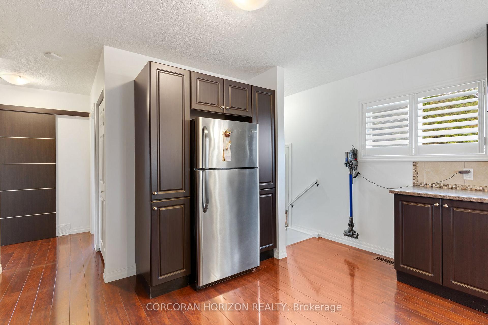 Photo 12 of 63 Cedarhill Crescent, Kitchener, Alpine — HOMEH