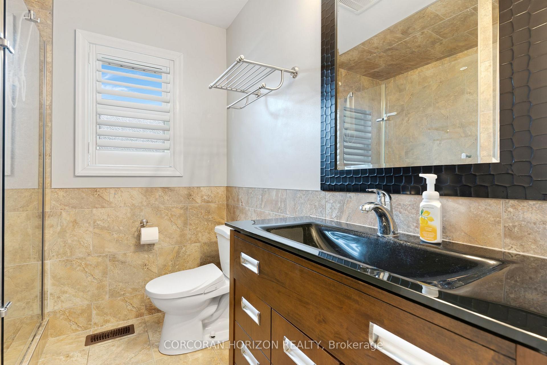 Photo 21 of 63 Cedarhill Crescent, Kitchener, Alpine — HOMEH