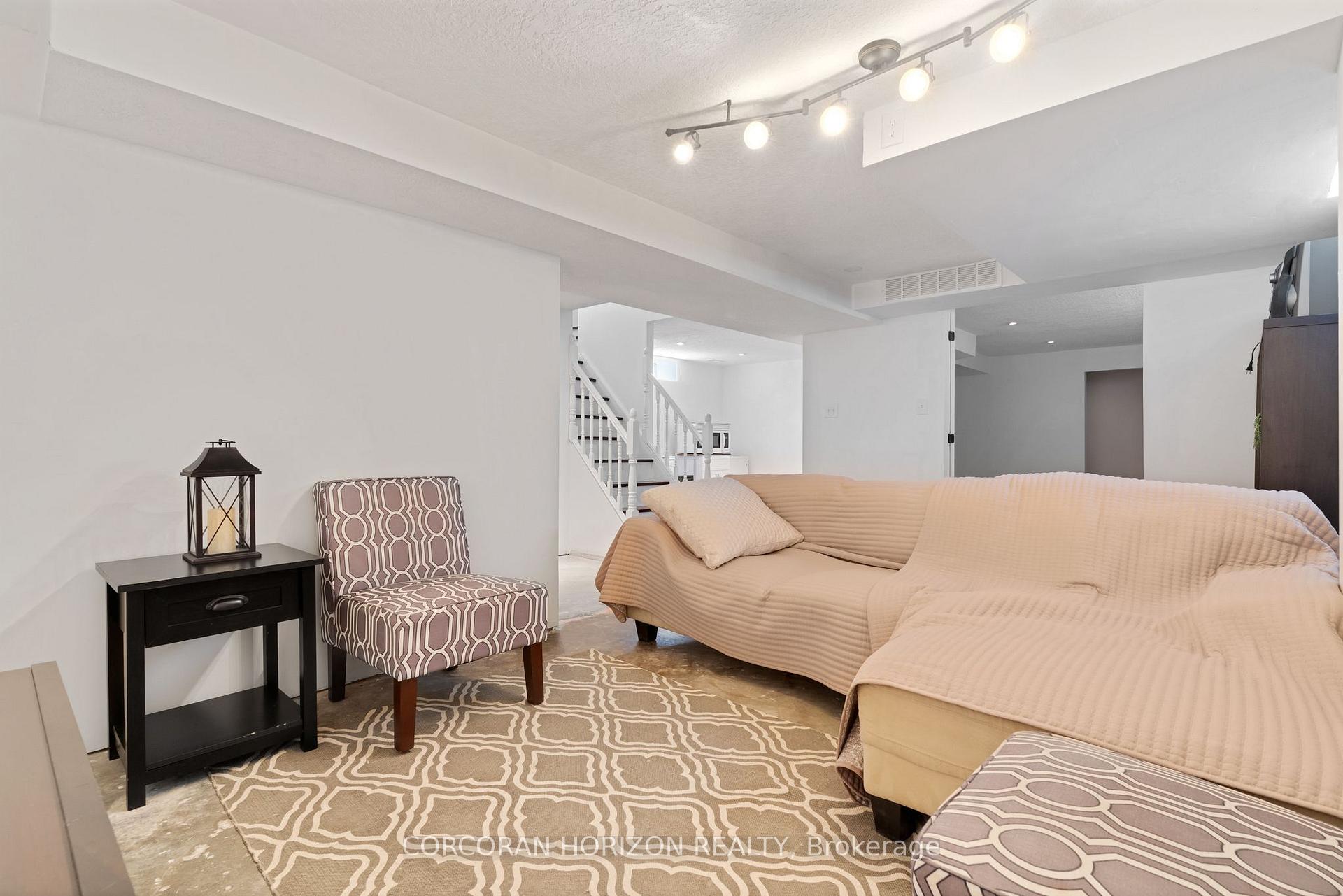 Photo 31 of 63 Cedarhill Crescent, Kitchener, Alpine — HOMEH