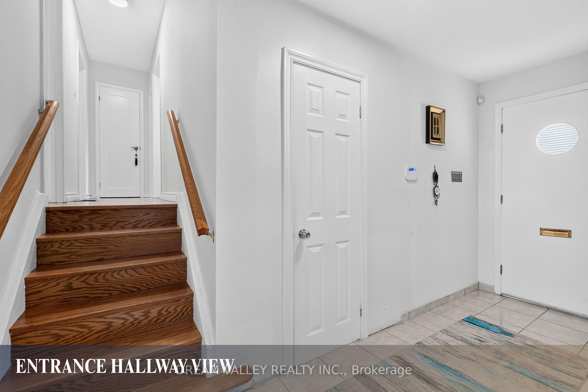 Photo 5 of Unit Main, 51 Sloley Road, Scarborough, Cliffcrest — HOMEH